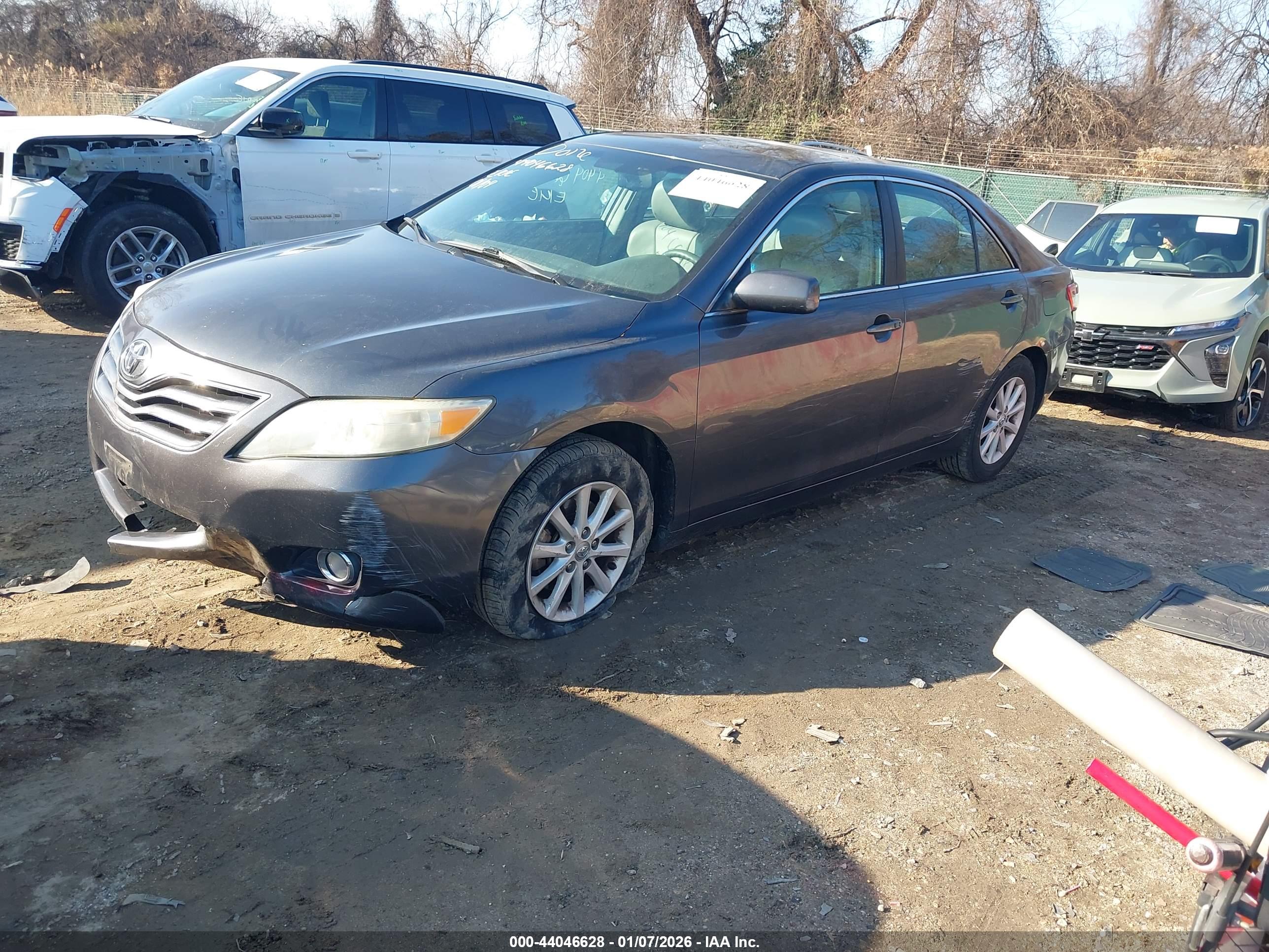 TOYOTA CAMRY image 2