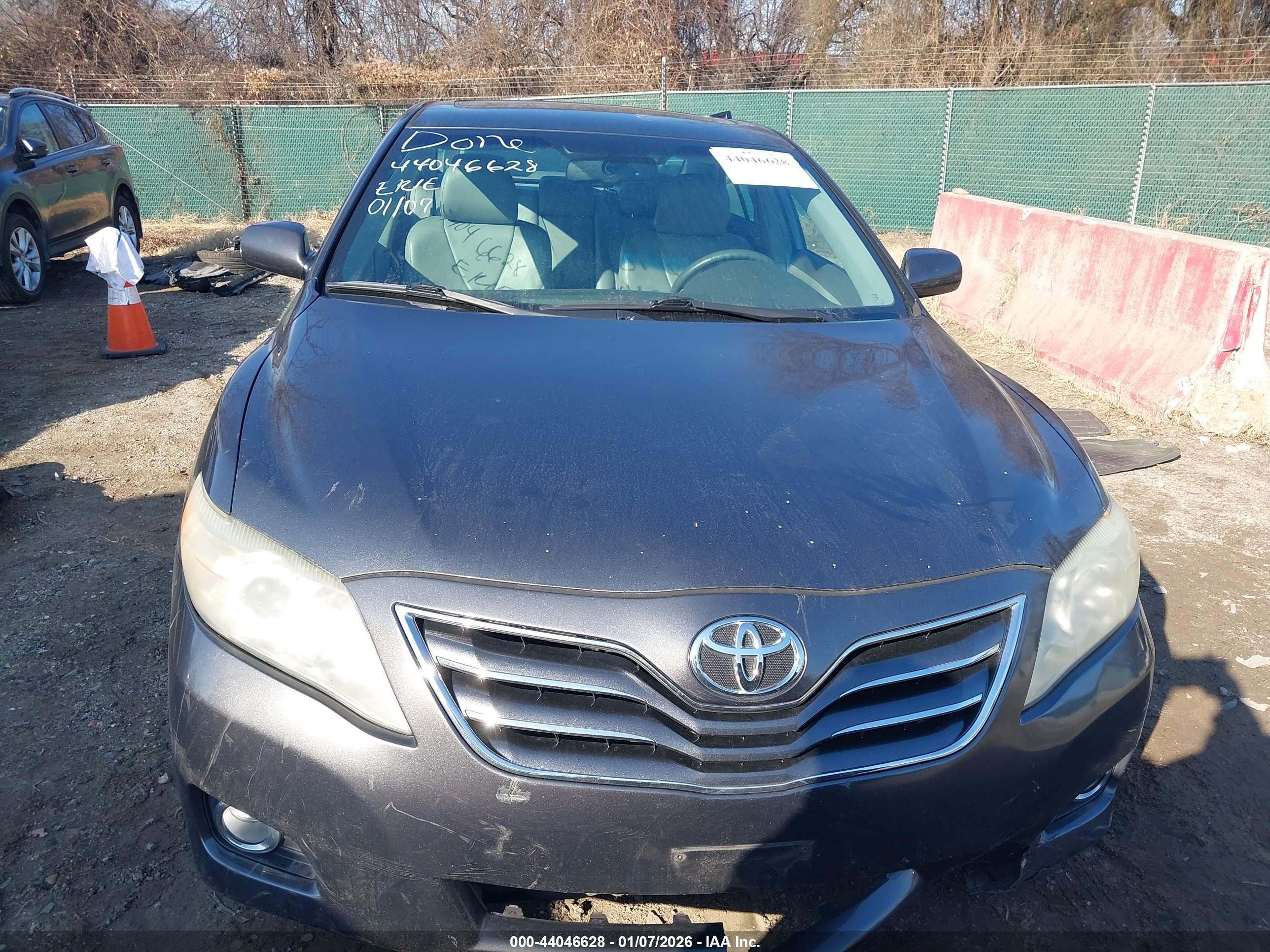 TOYOTA CAMRY image 6