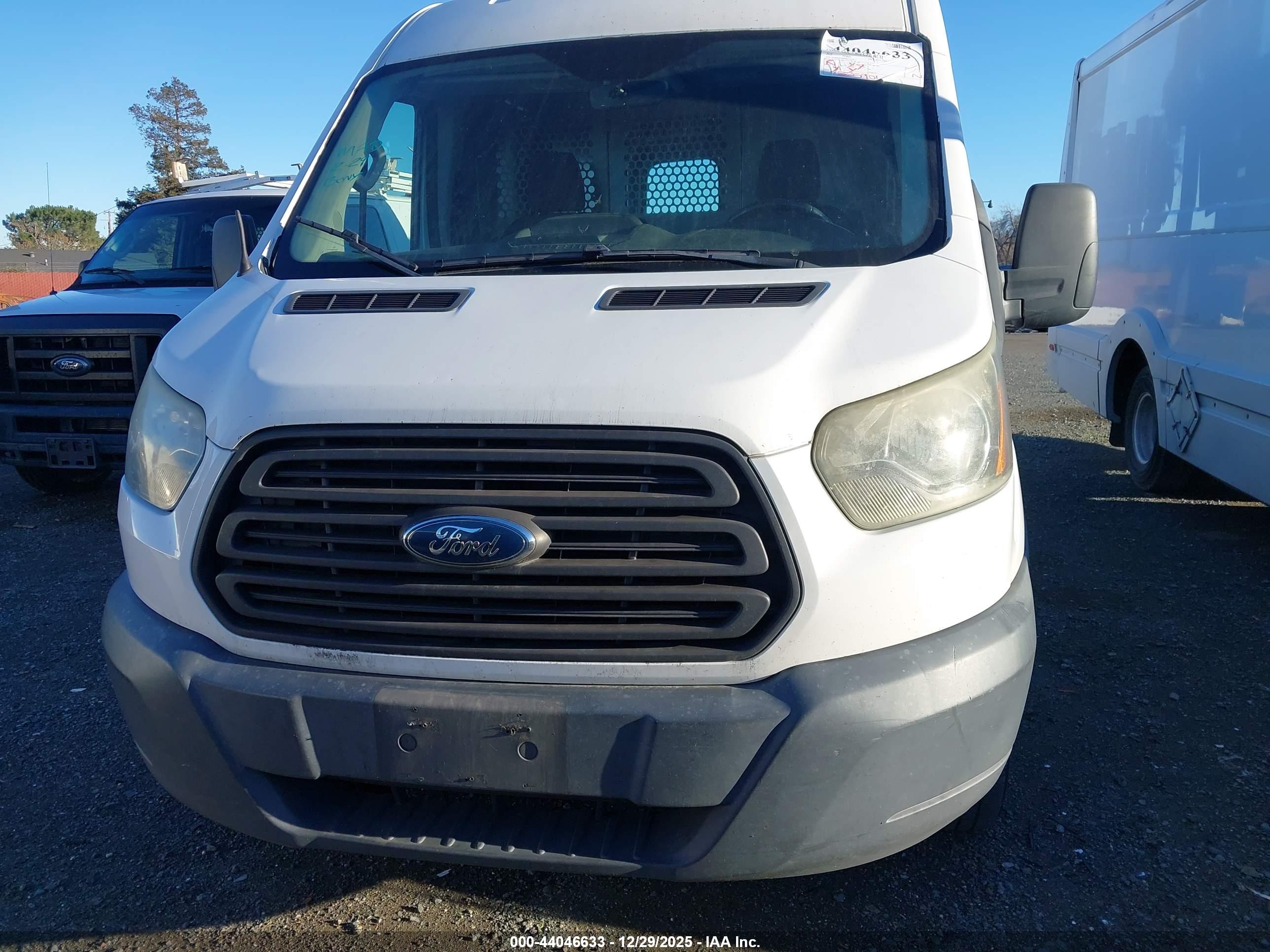 FORD TRANSIT-150 image 6