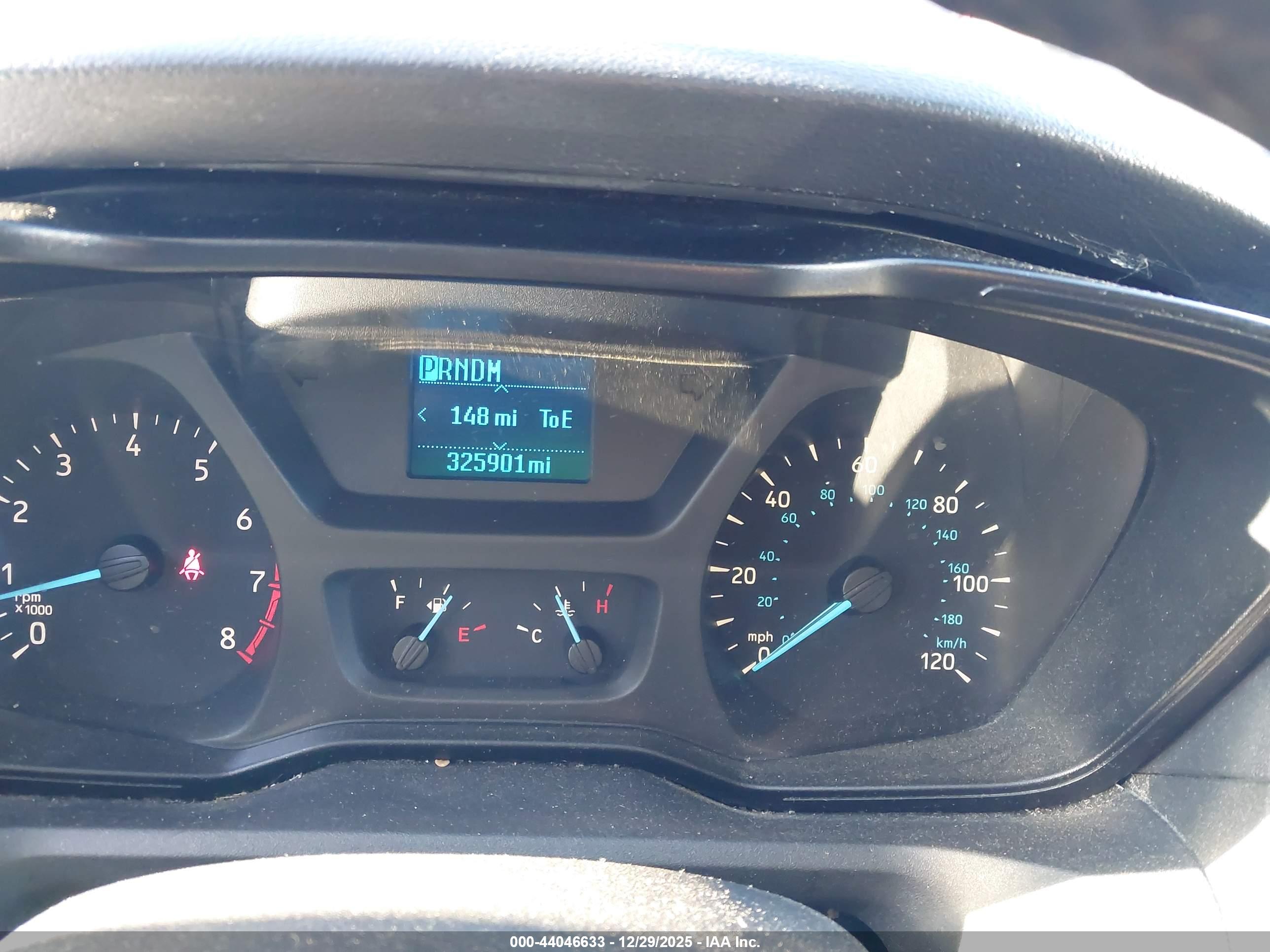 FORD TRANSIT-150 image 7