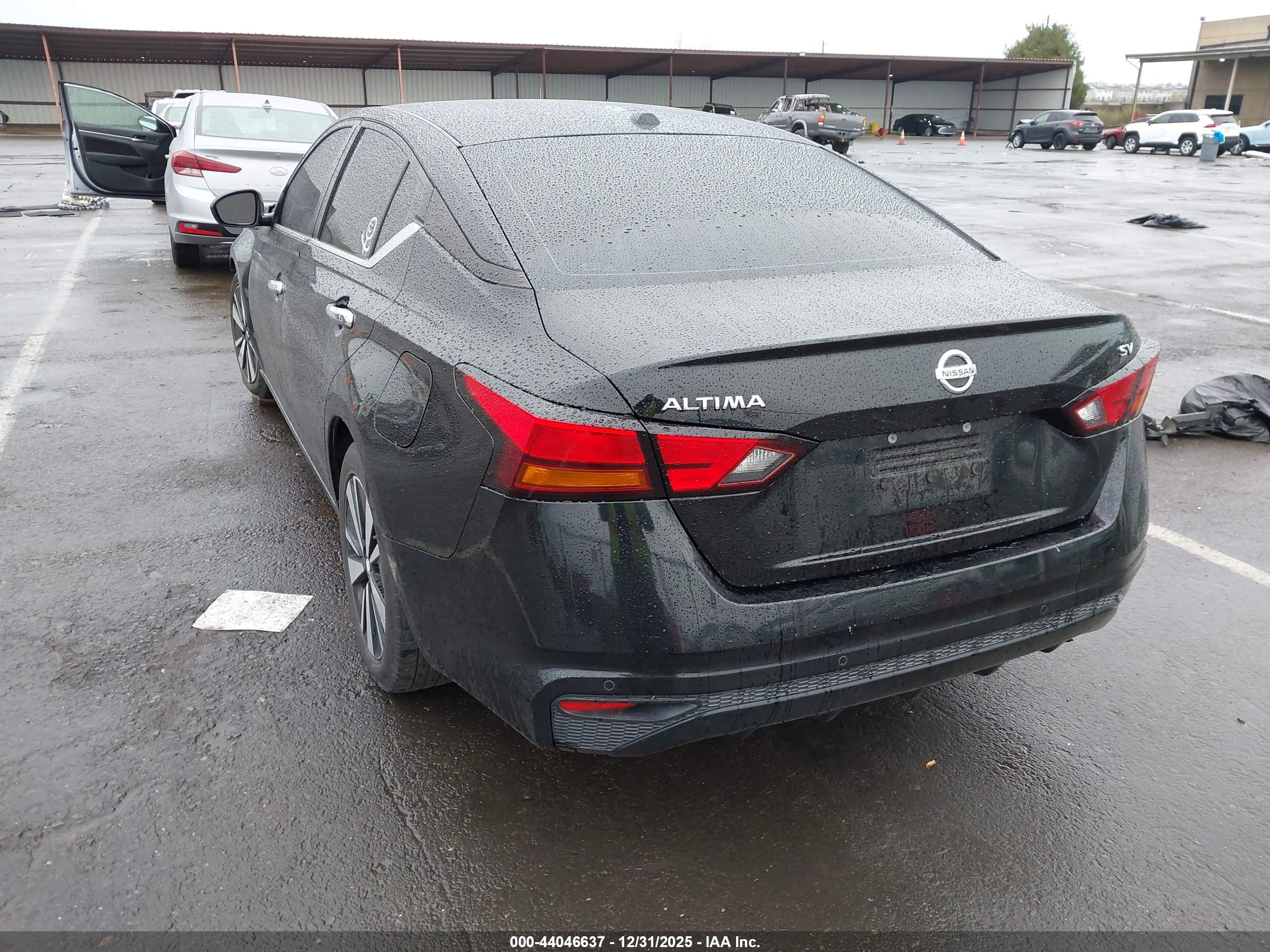 NISSAN ALTIMA image 3