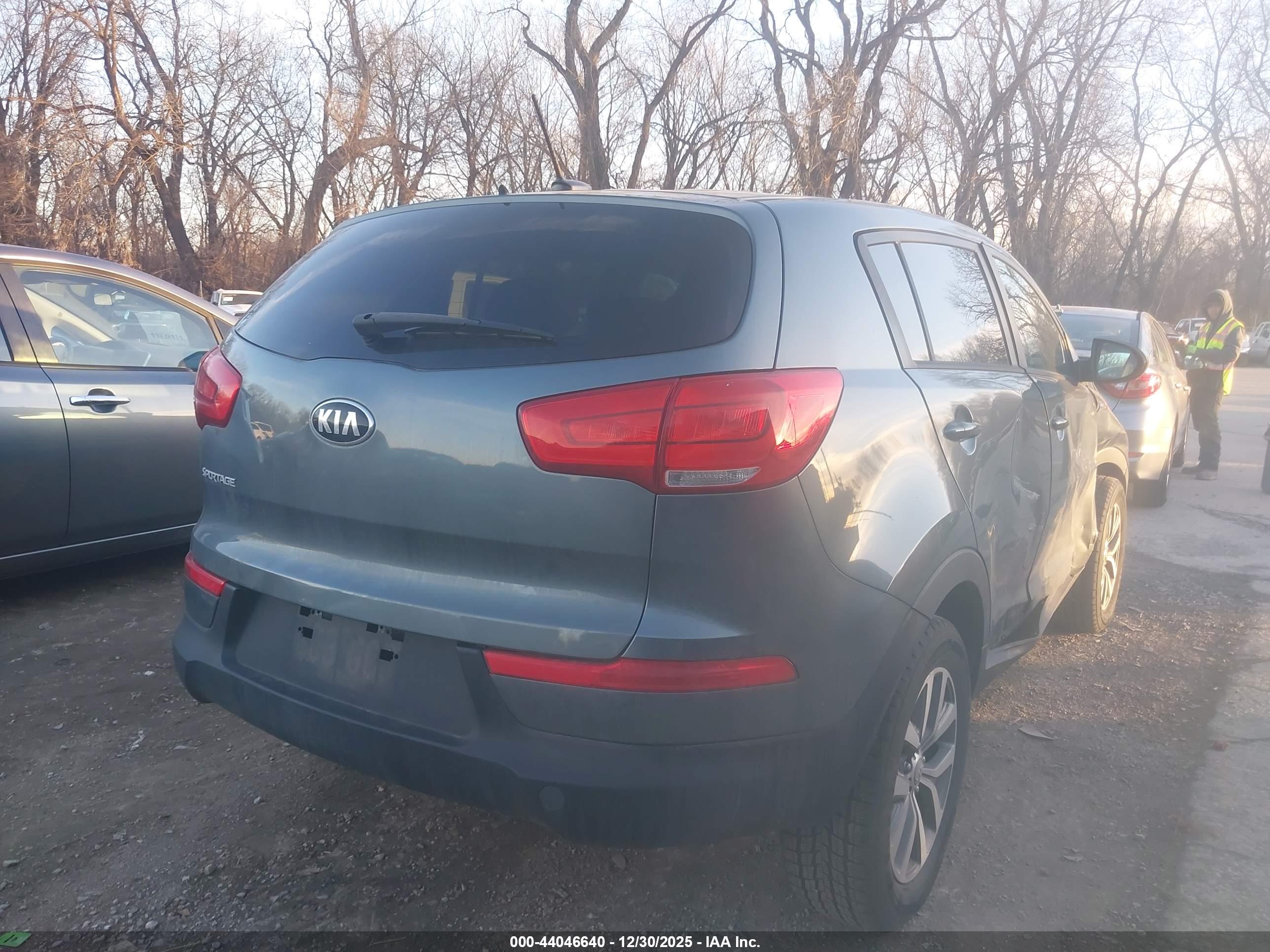 KIA SPORTAGE image 4