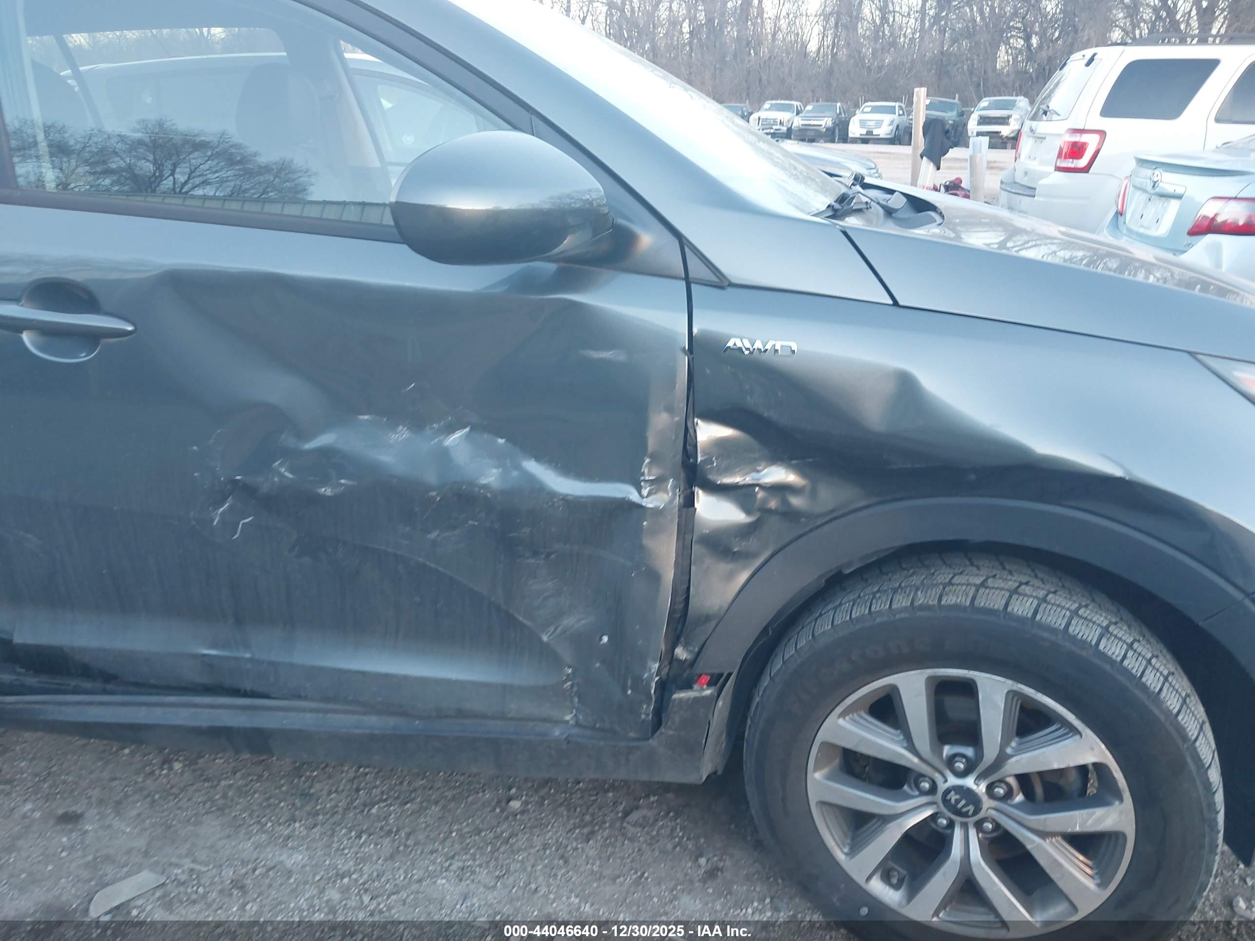 KIA SPORTAGE image 6