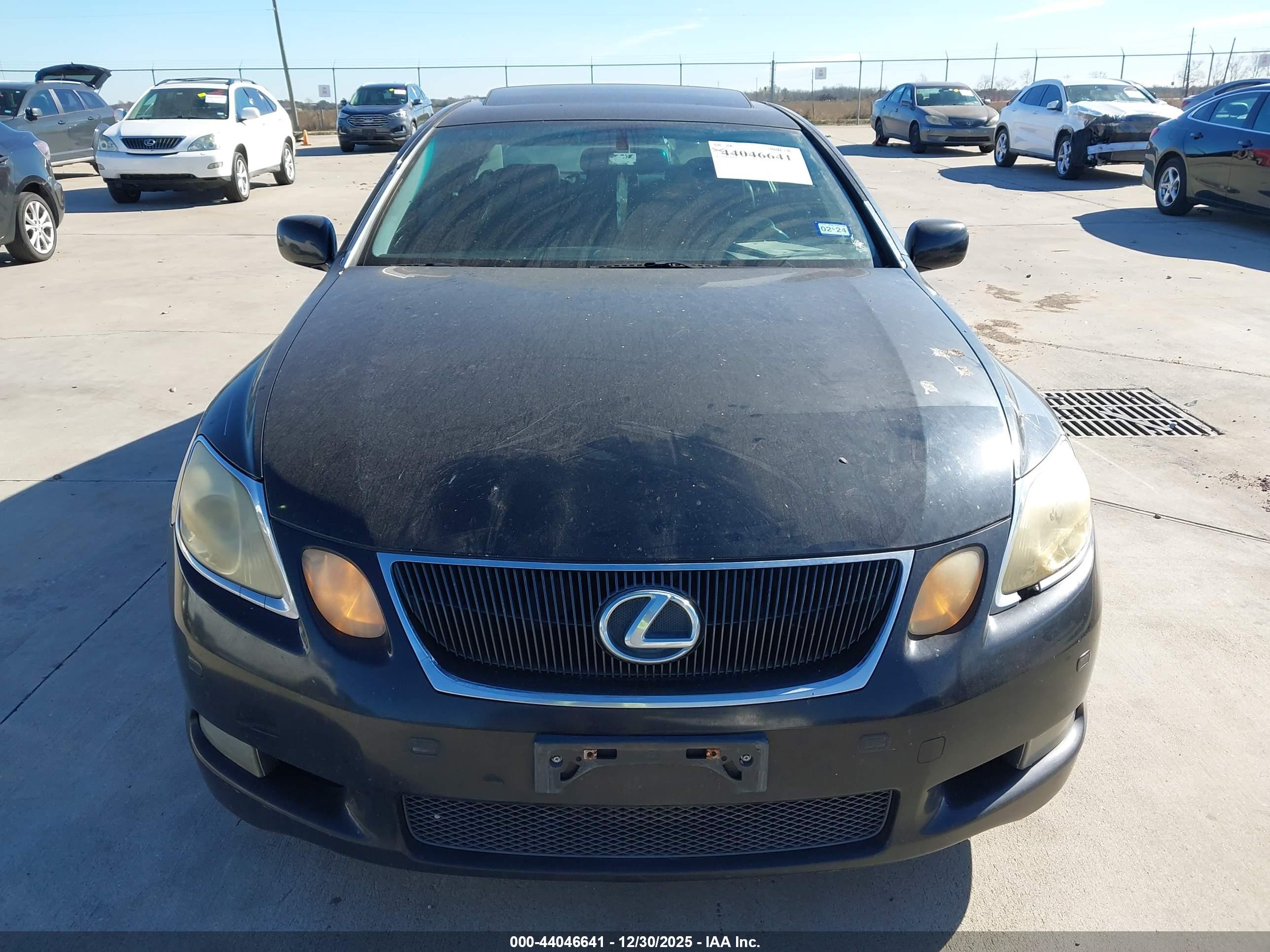 LEXUS GS image 6