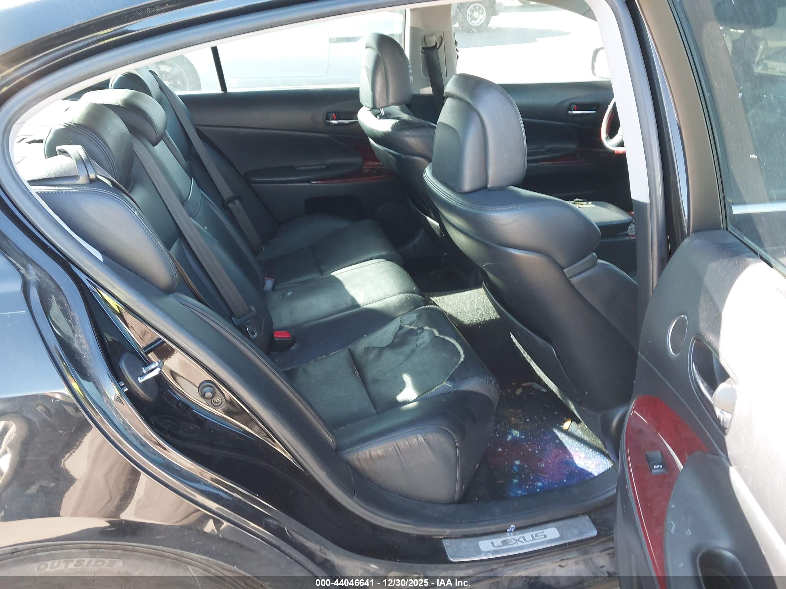 LEXUS GS image 8