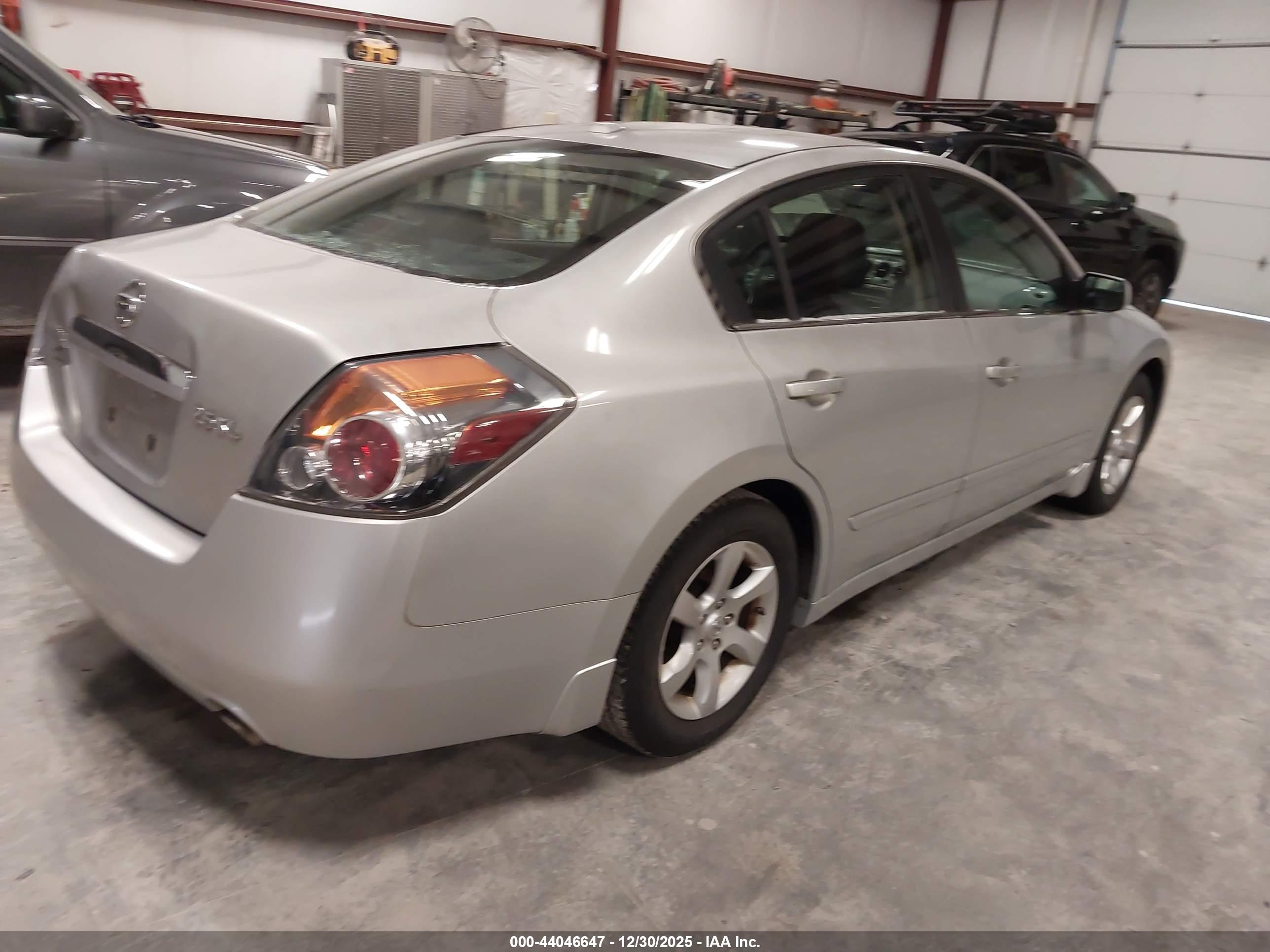NISSAN ALTIMA image 4
