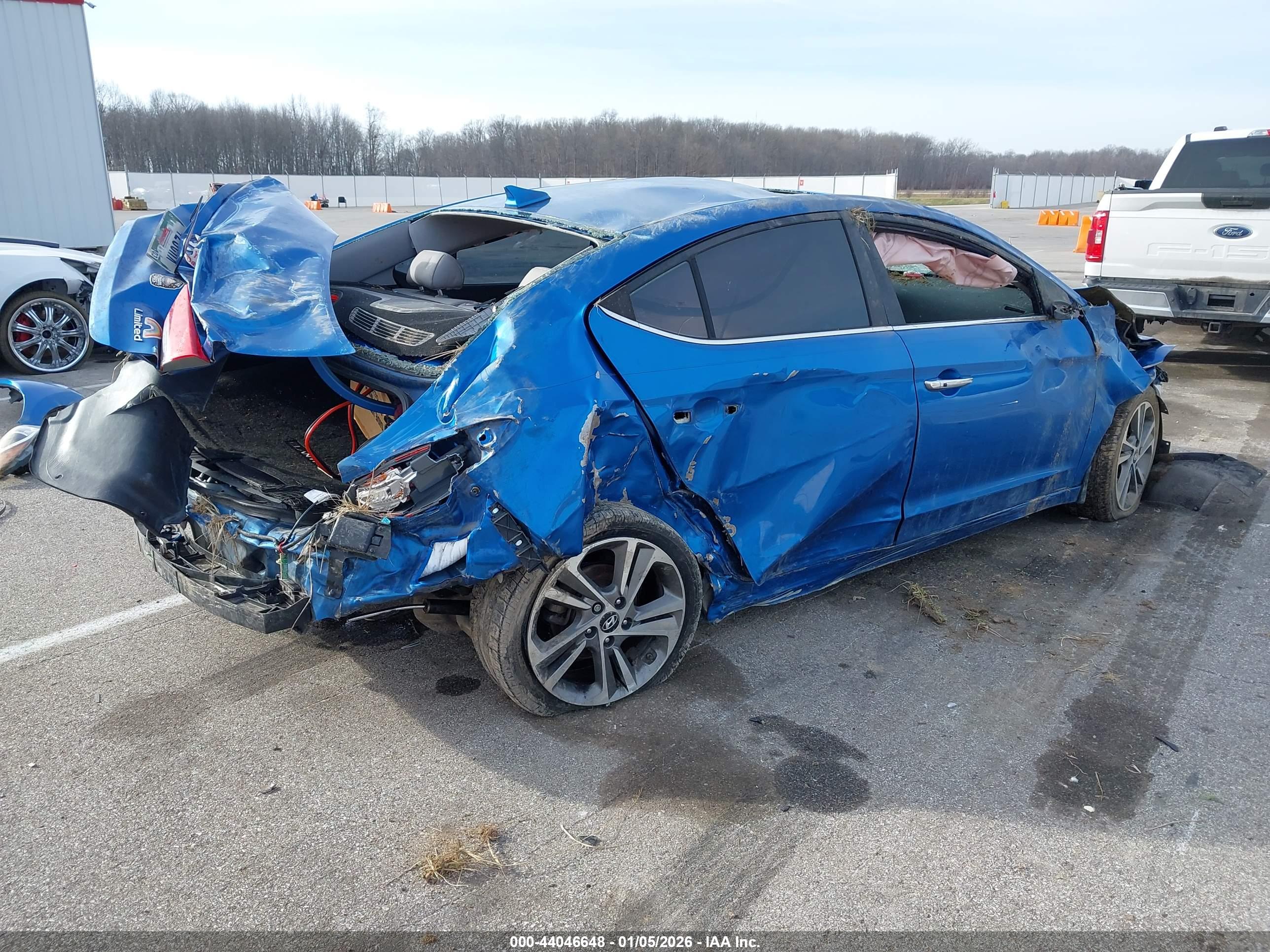 HYUNDAI ELANTRA image 4