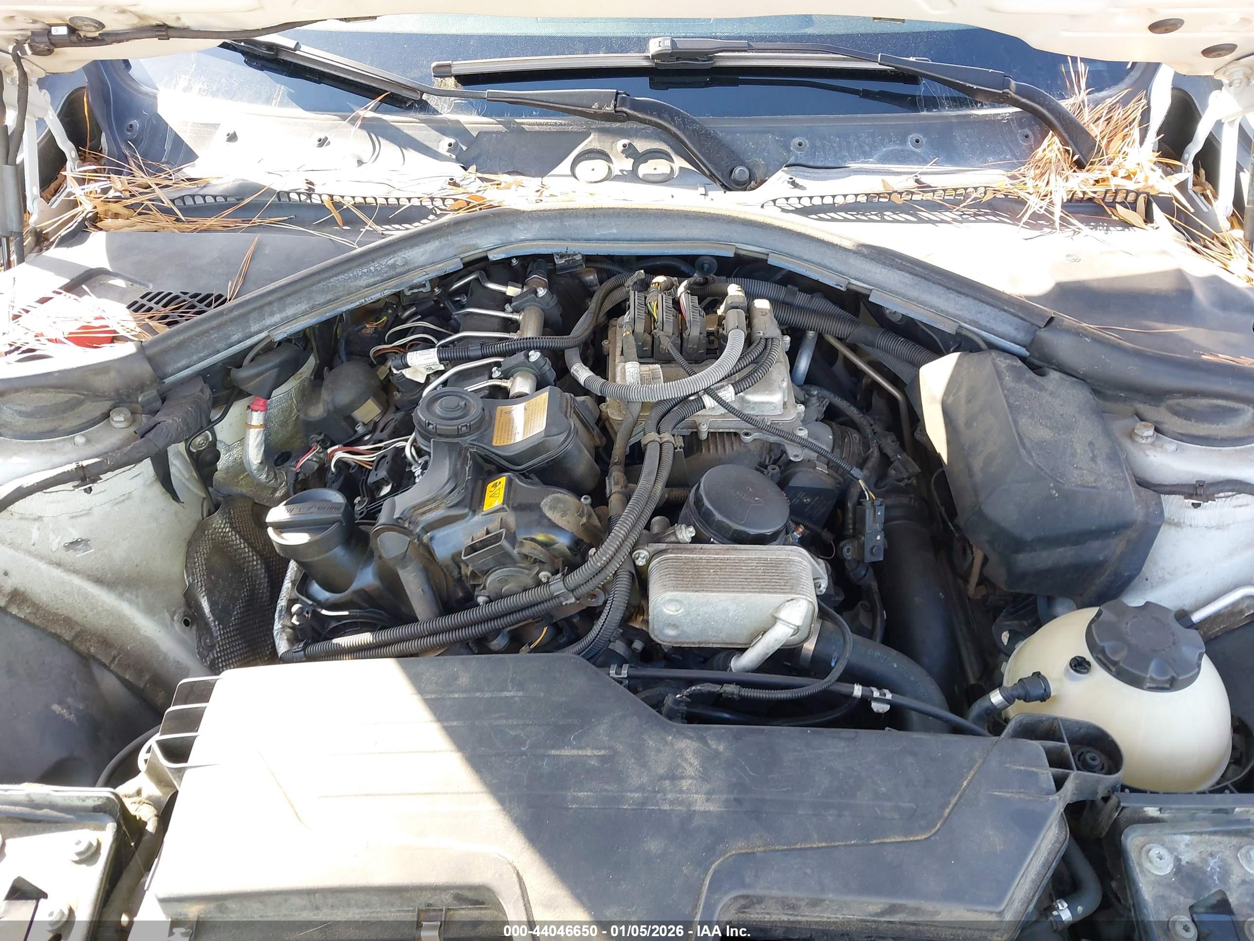 BMW 320I image 10