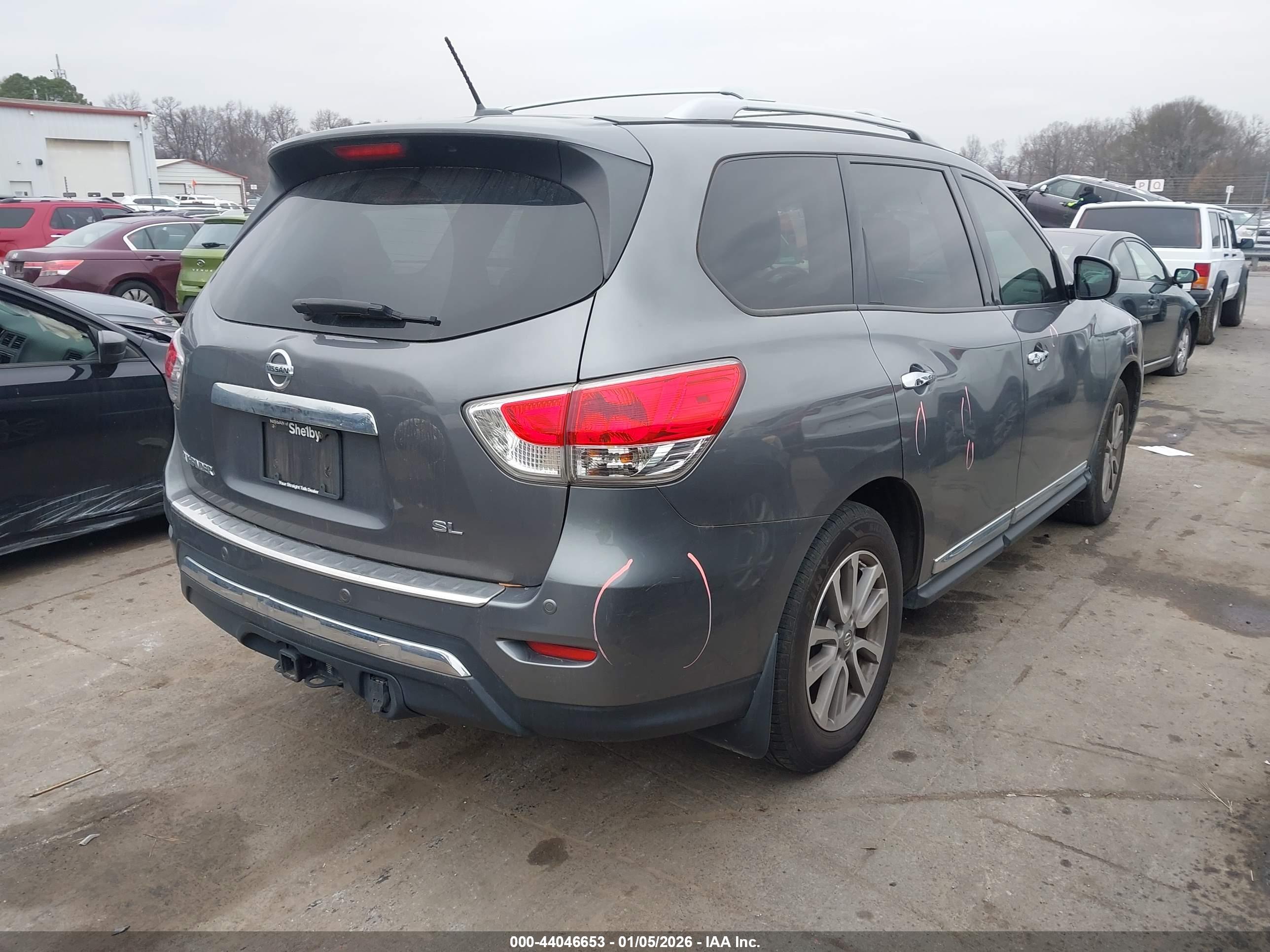 NISSAN PATHFINDER image 4