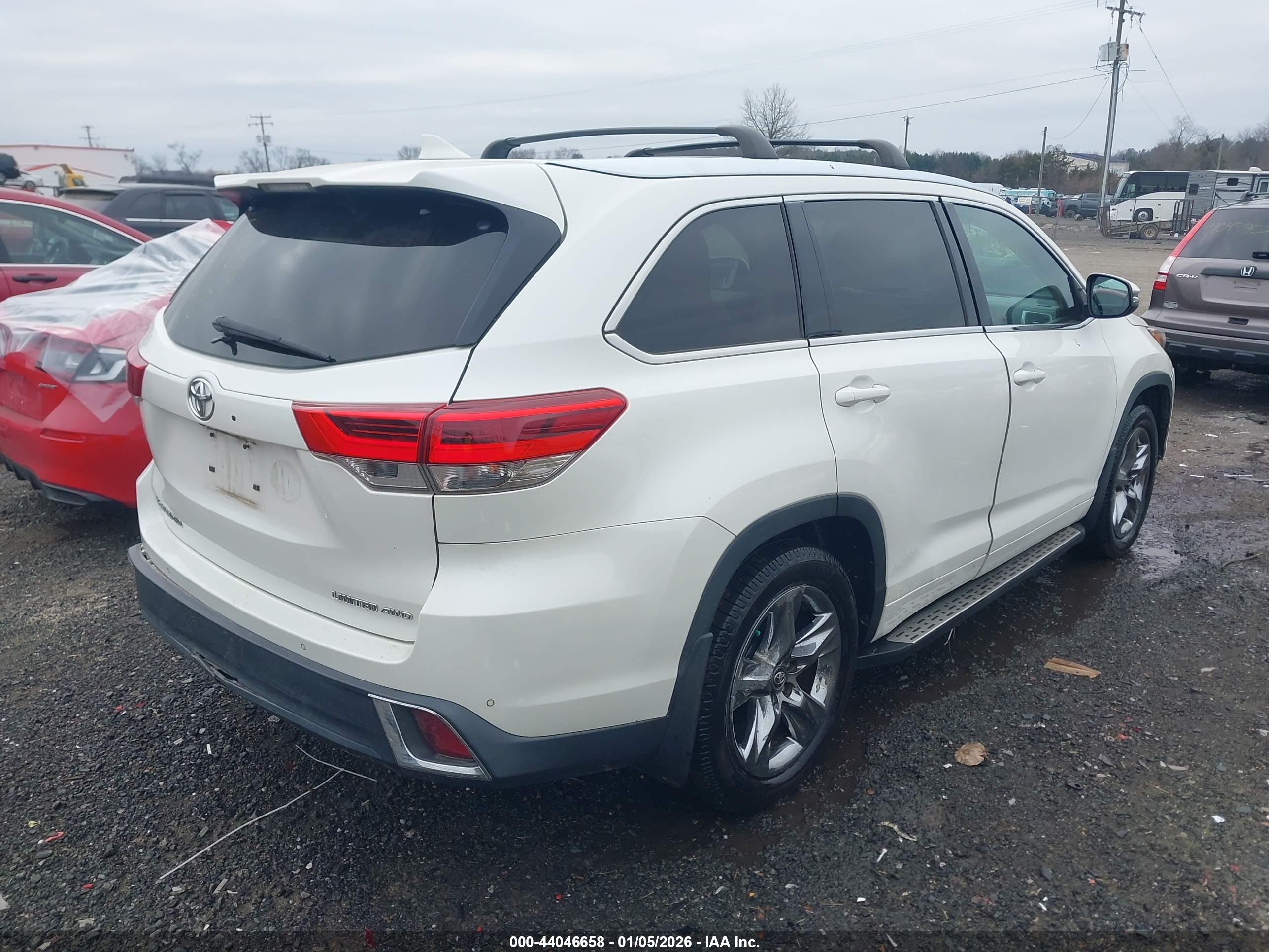 TOYOTA HIGHLANDER image 4