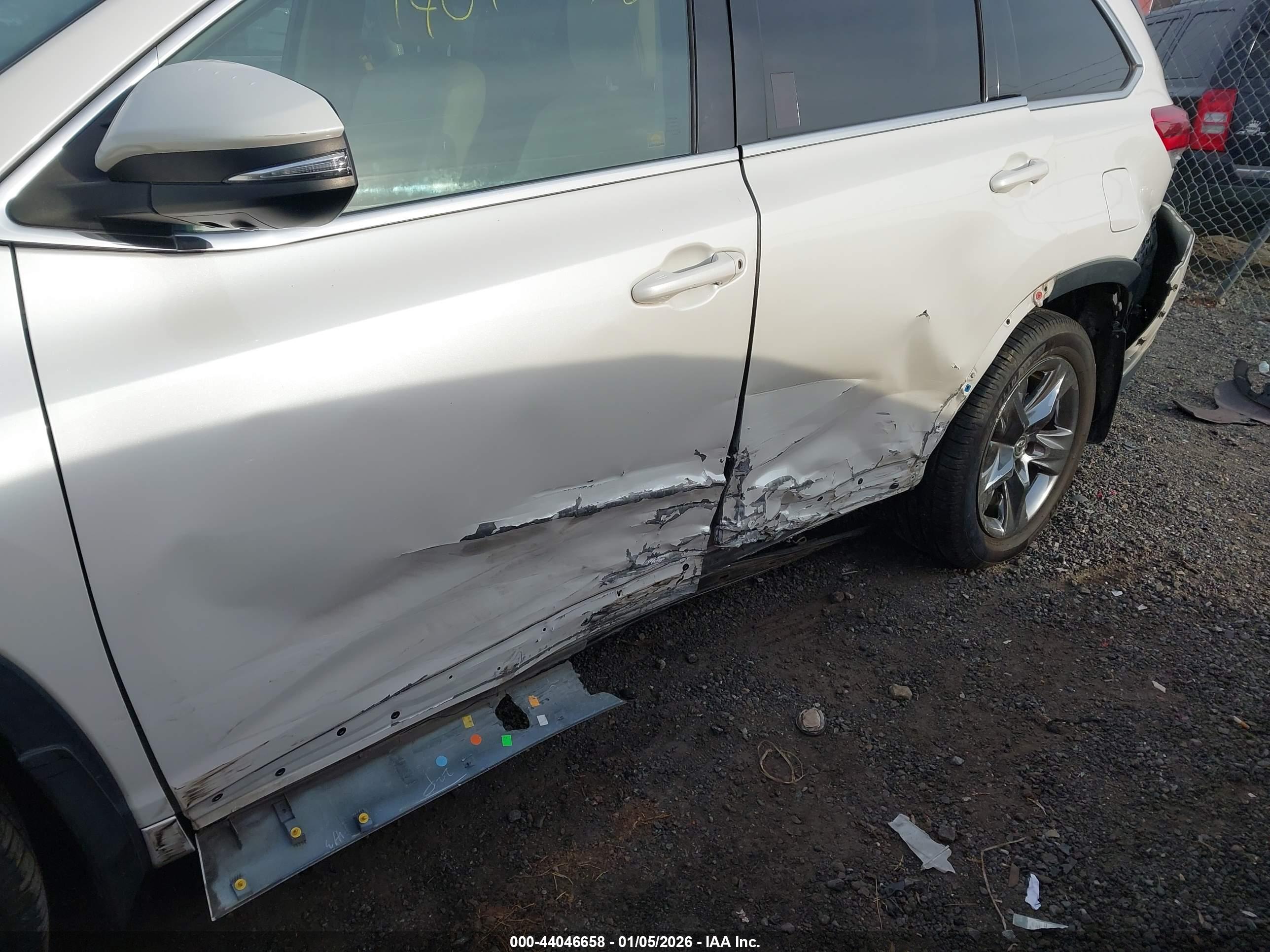 TOYOTA HIGHLANDER image 6