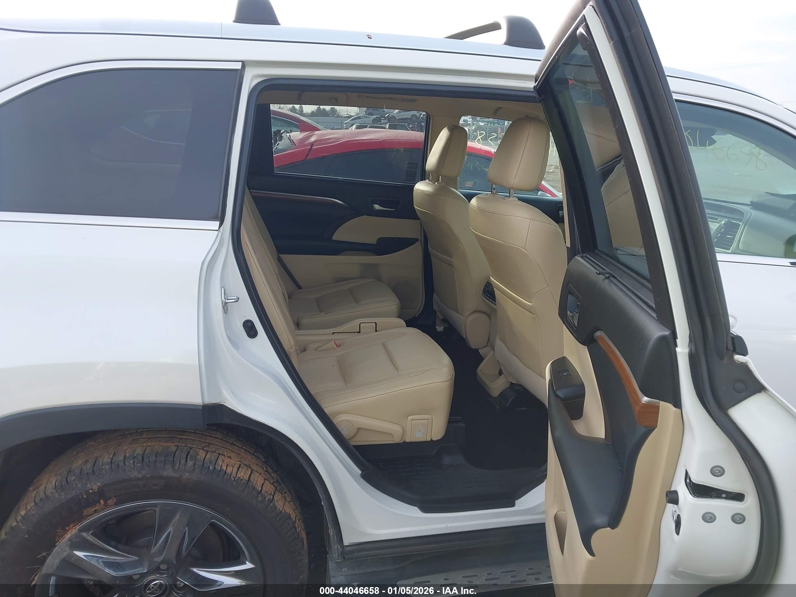 TOYOTA HIGHLANDER image 8