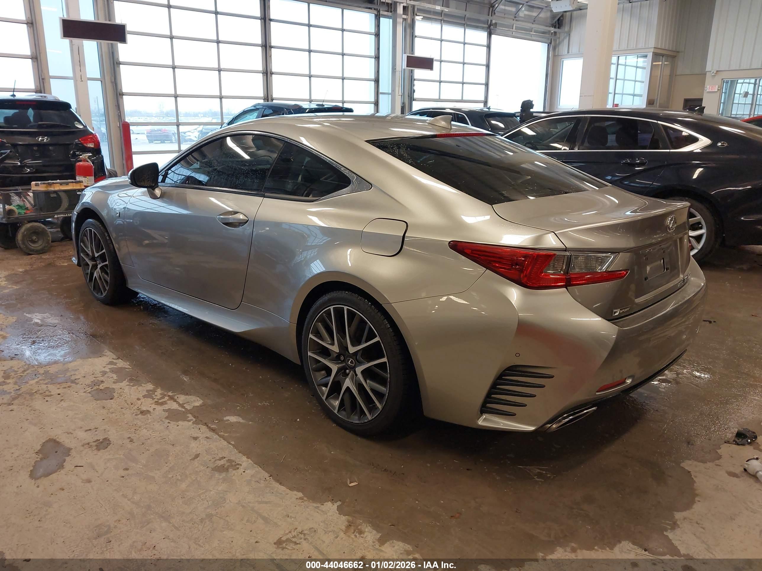 LEXUS RC image 3