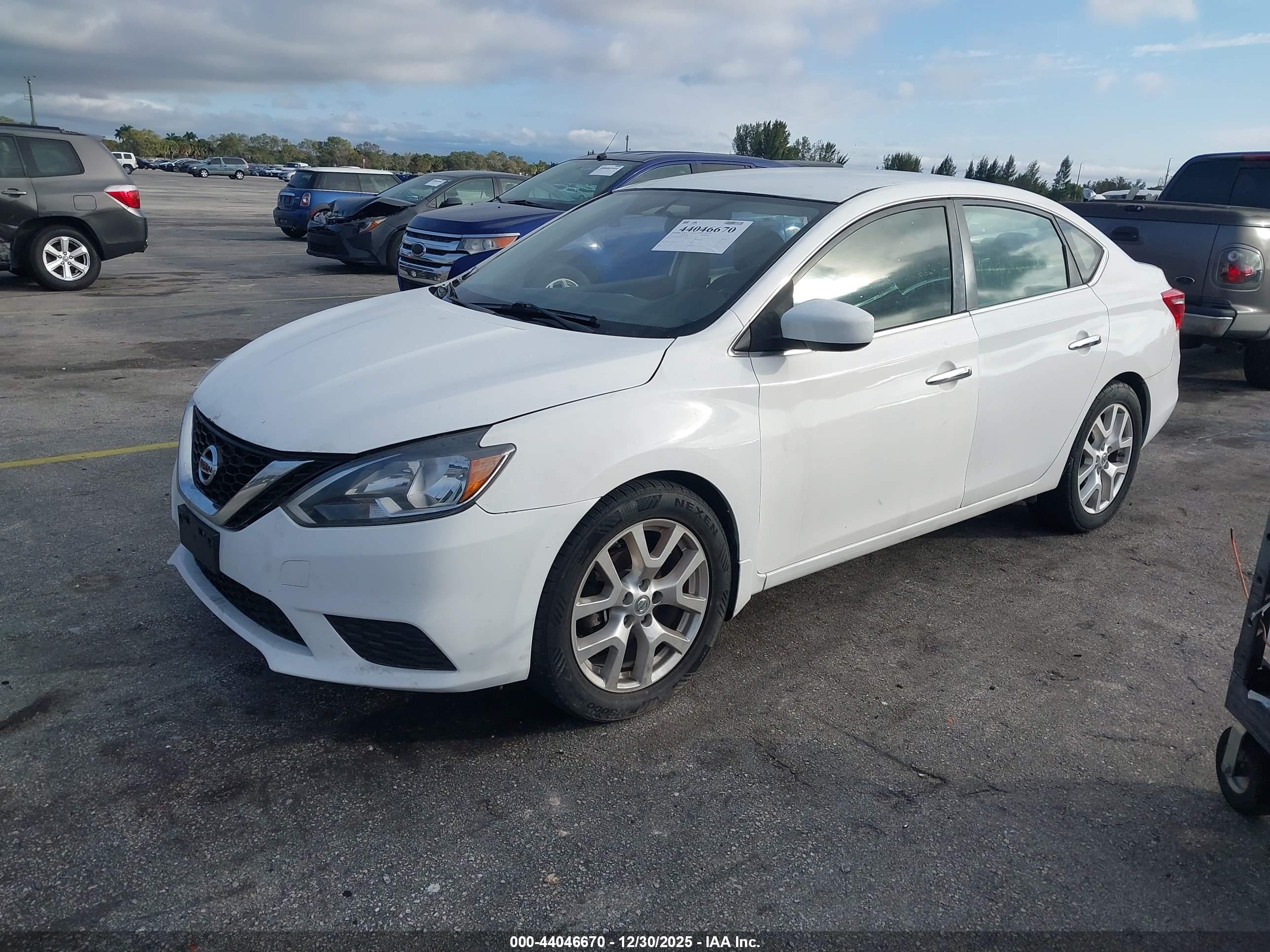 NISSAN SENTRA image 2