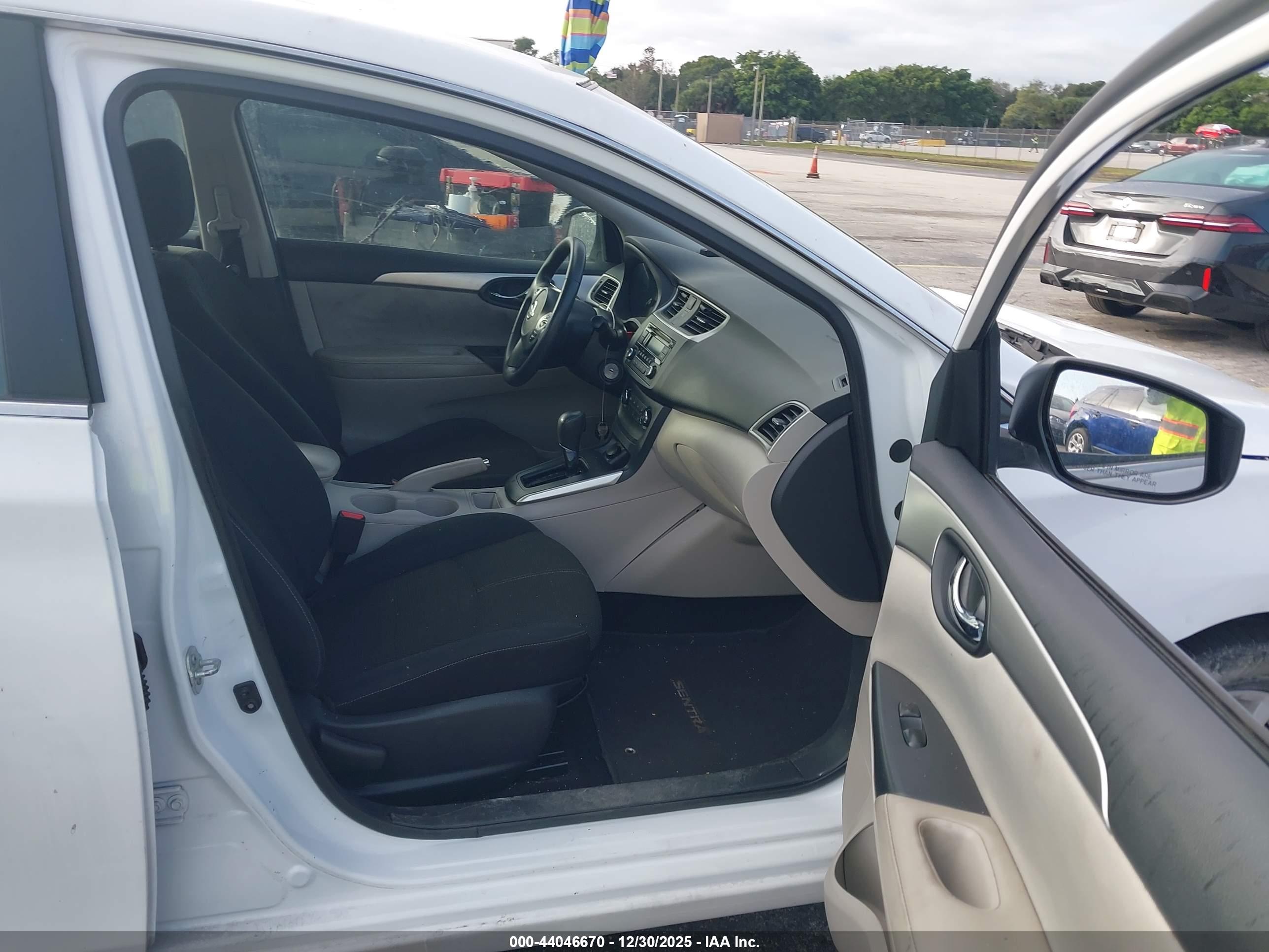 NISSAN SENTRA image 5