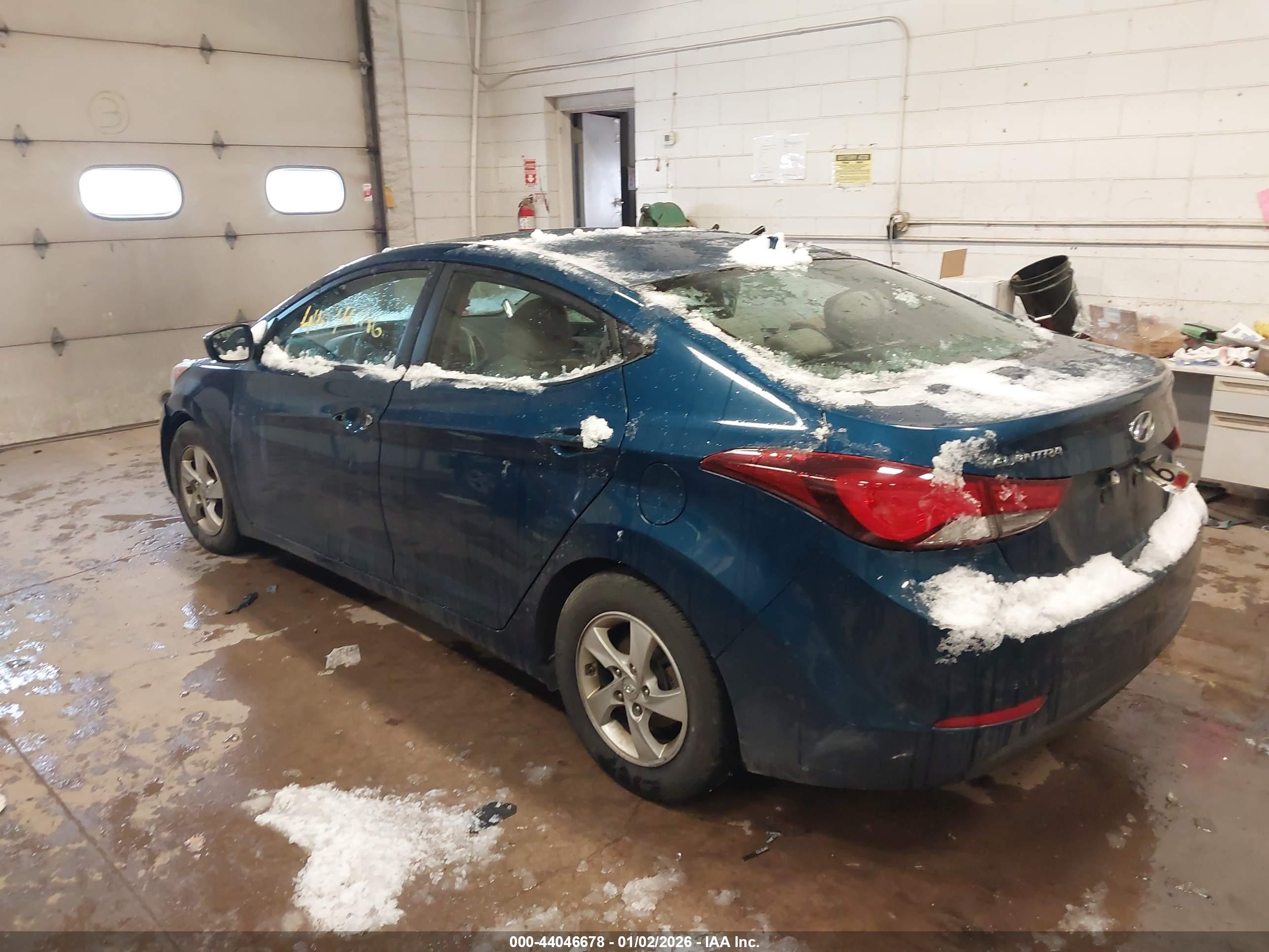 HYUNDAI ELANTRA image 3