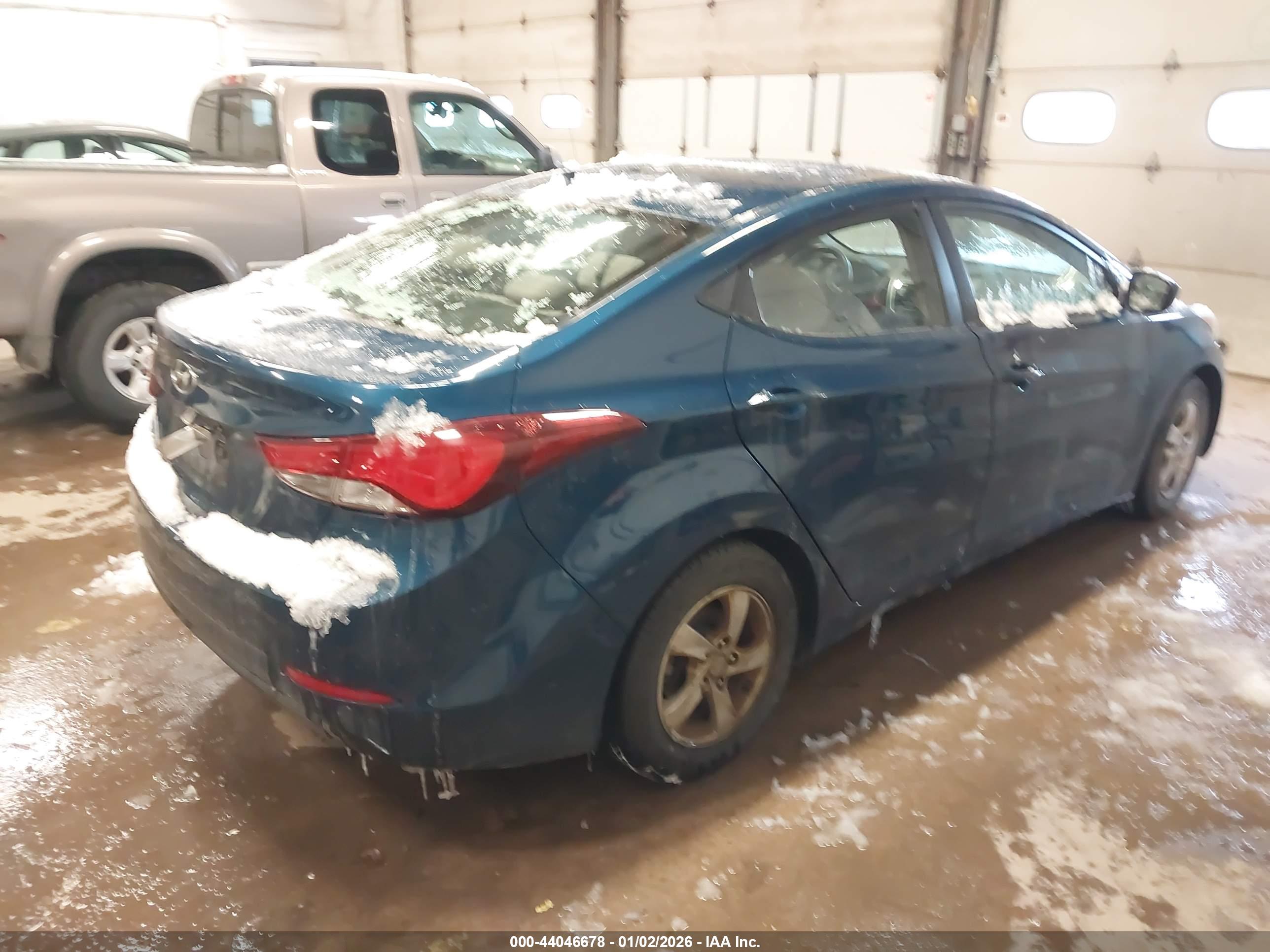 HYUNDAI ELANTRA image 4