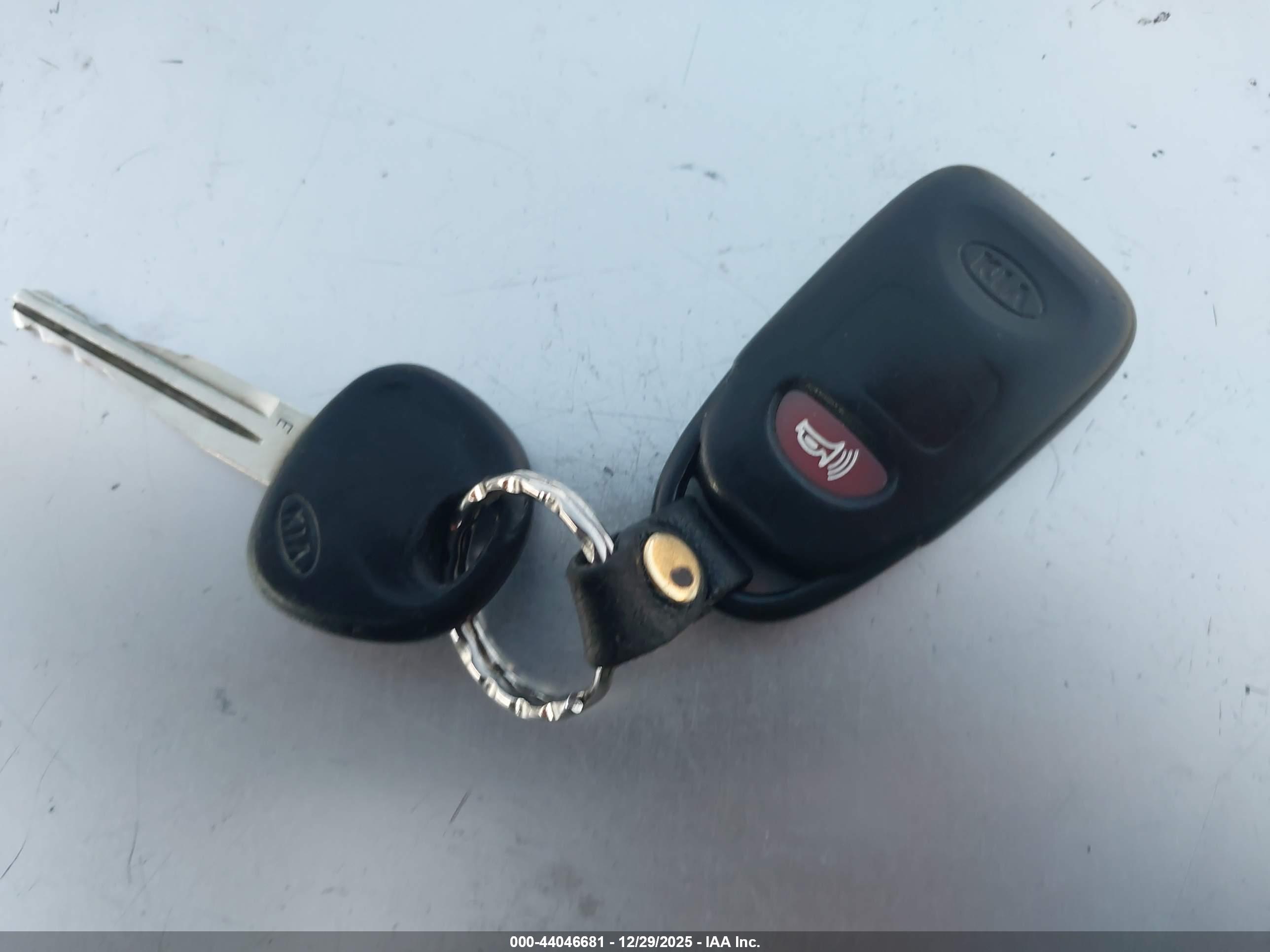 KIA SORENTO image 11
