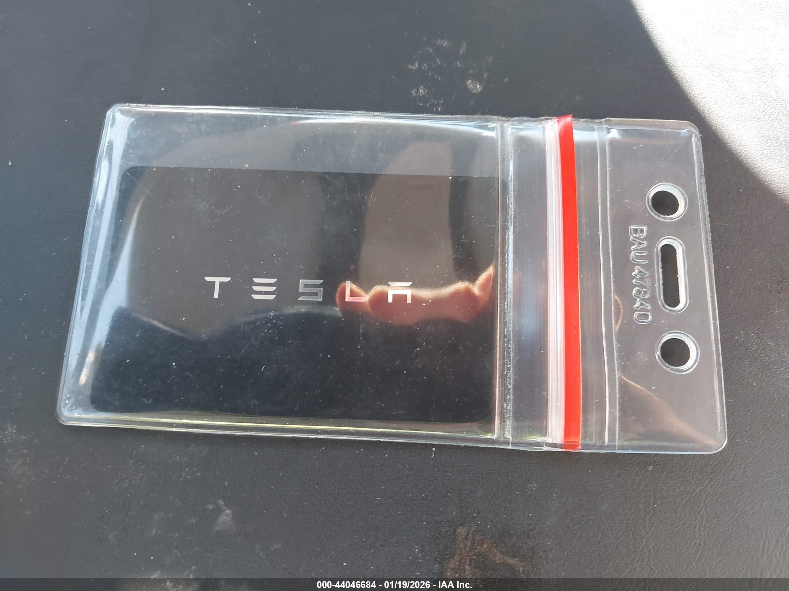 TESLA MODEL image 11