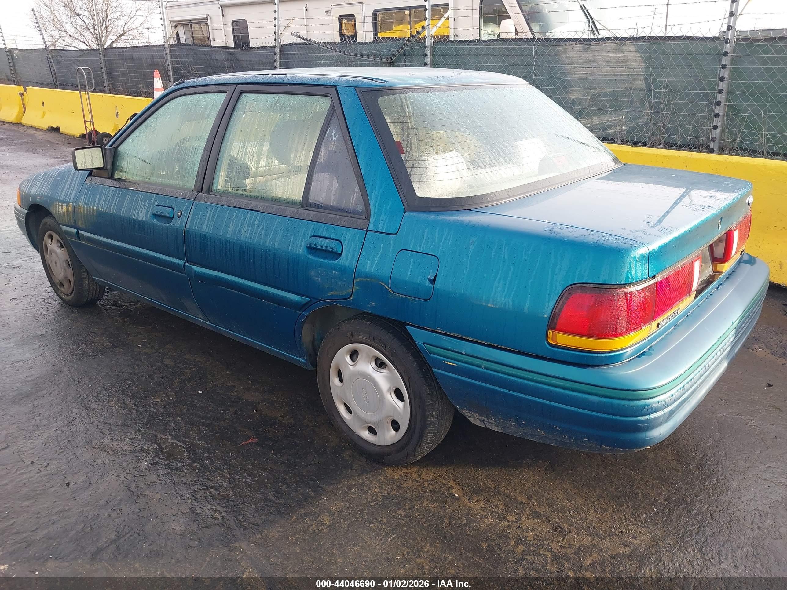 FORD ESCORT image 3