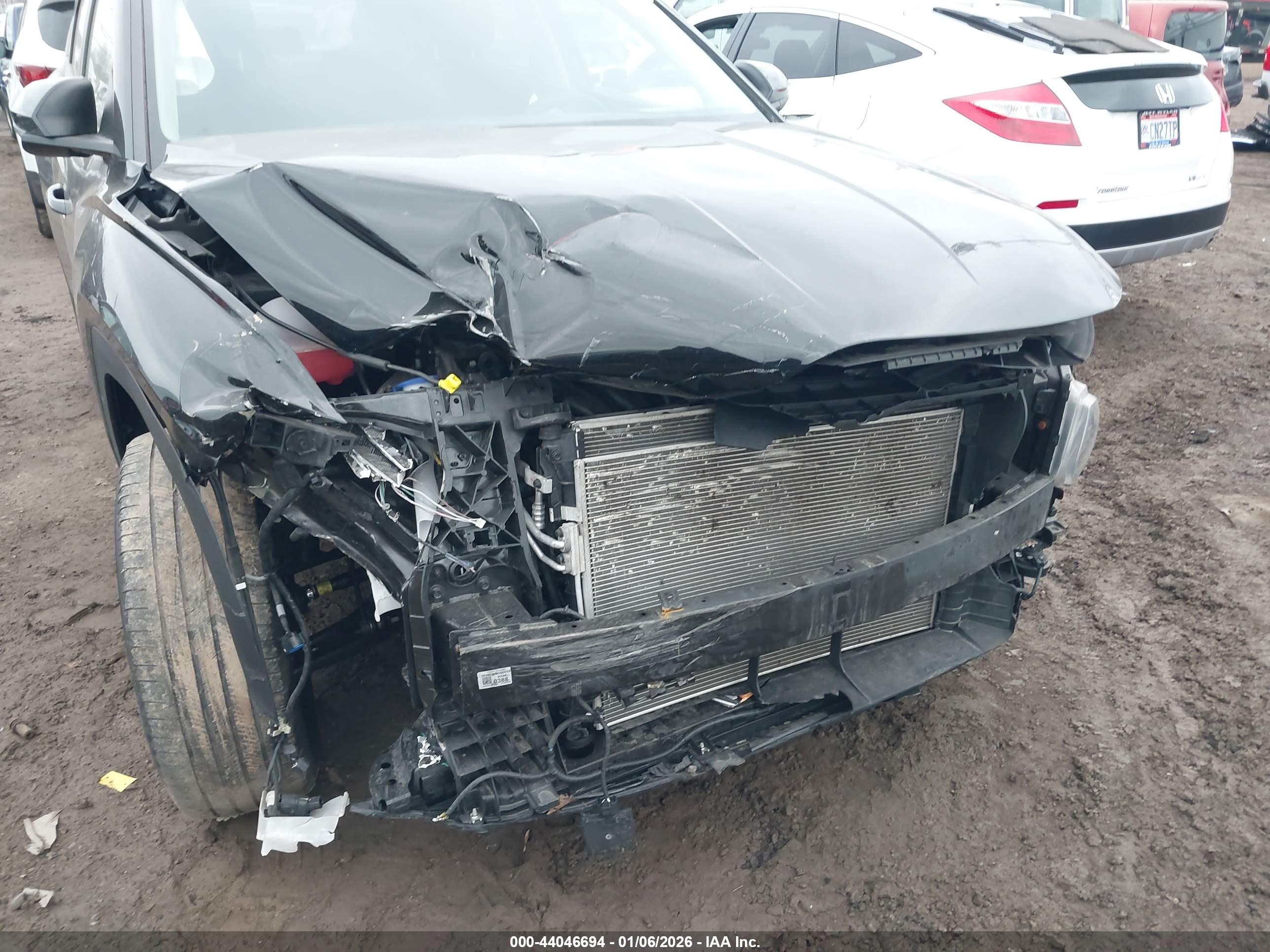 HYUNDAI TUCSON image 6