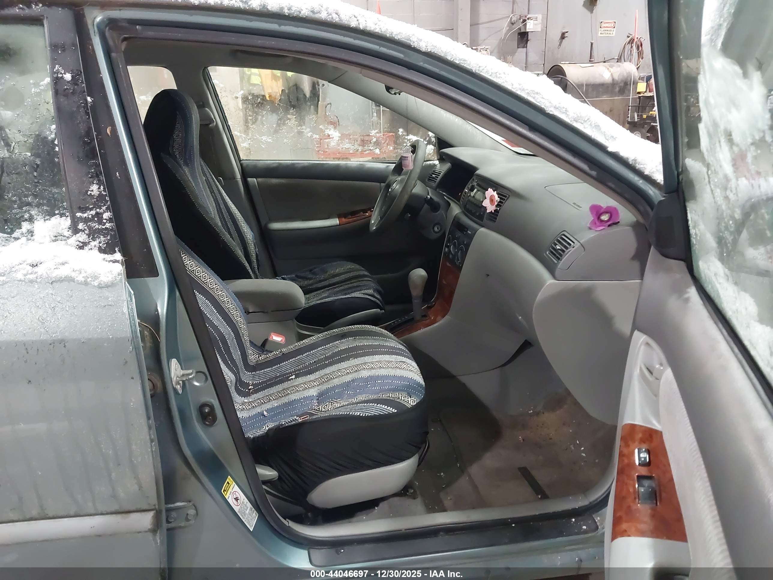 TOYOTA COROLLA image 5