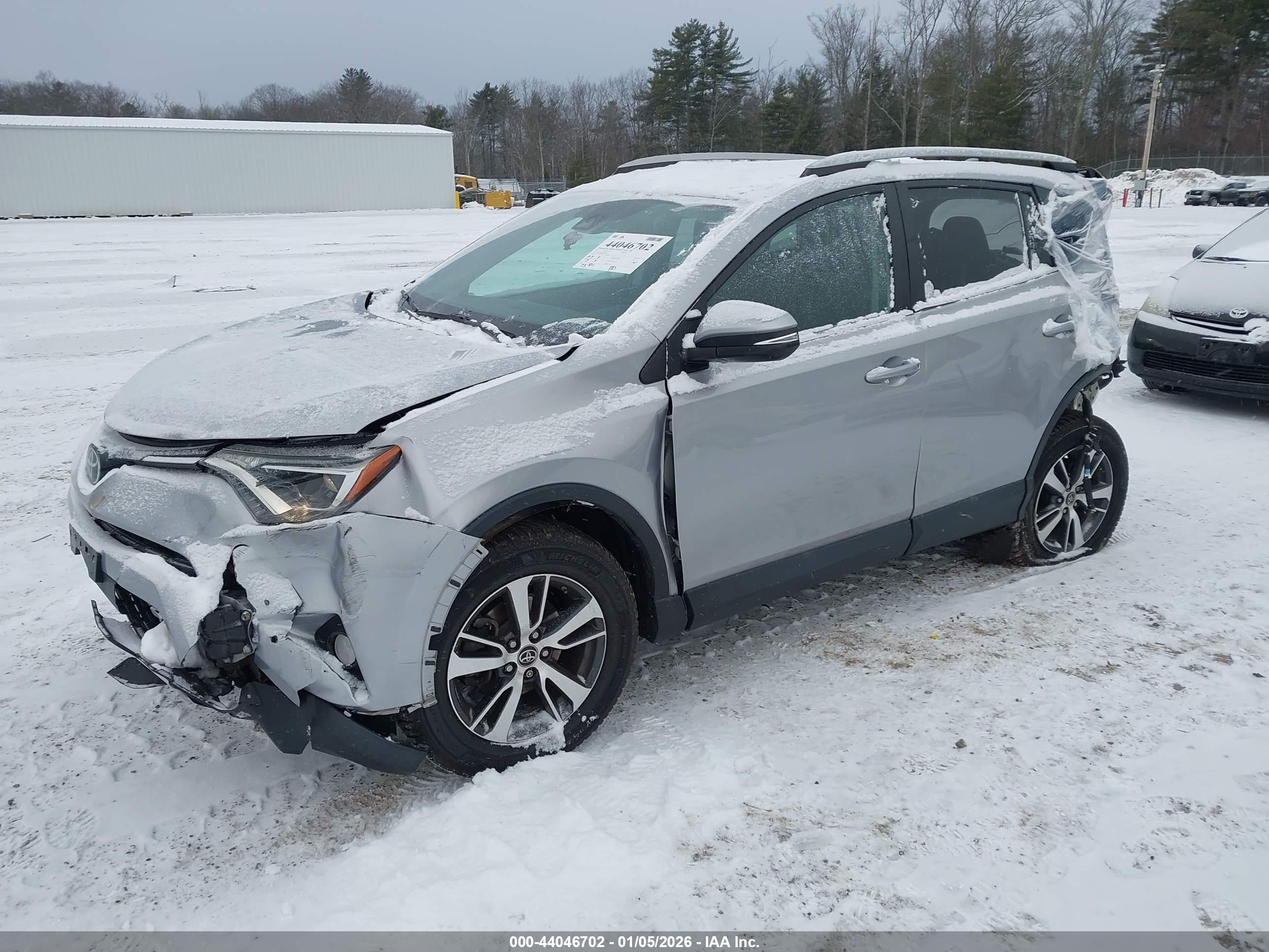 TOYOTA RAV4 image 2