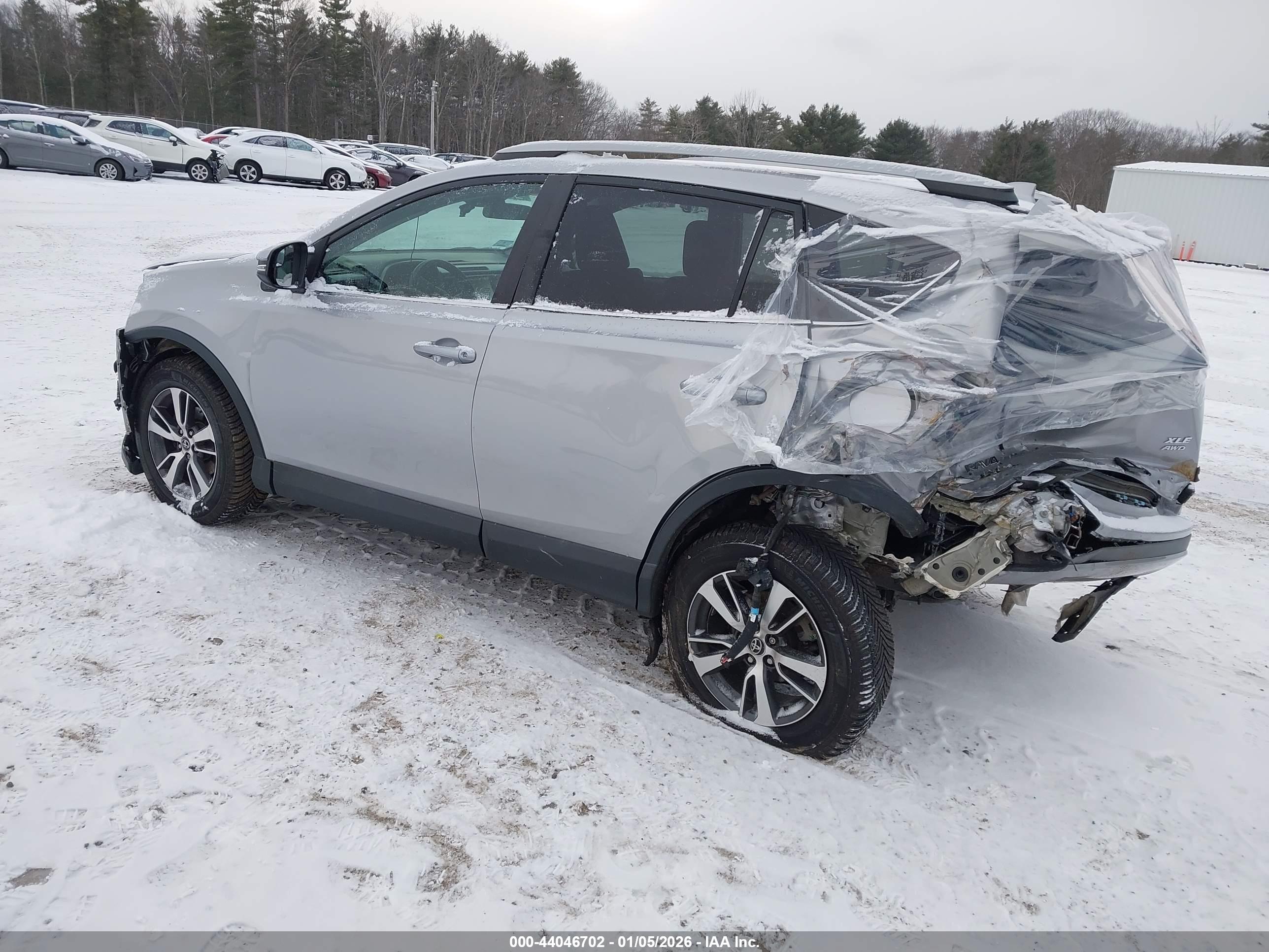 TOYOTA RAV4 image 3
