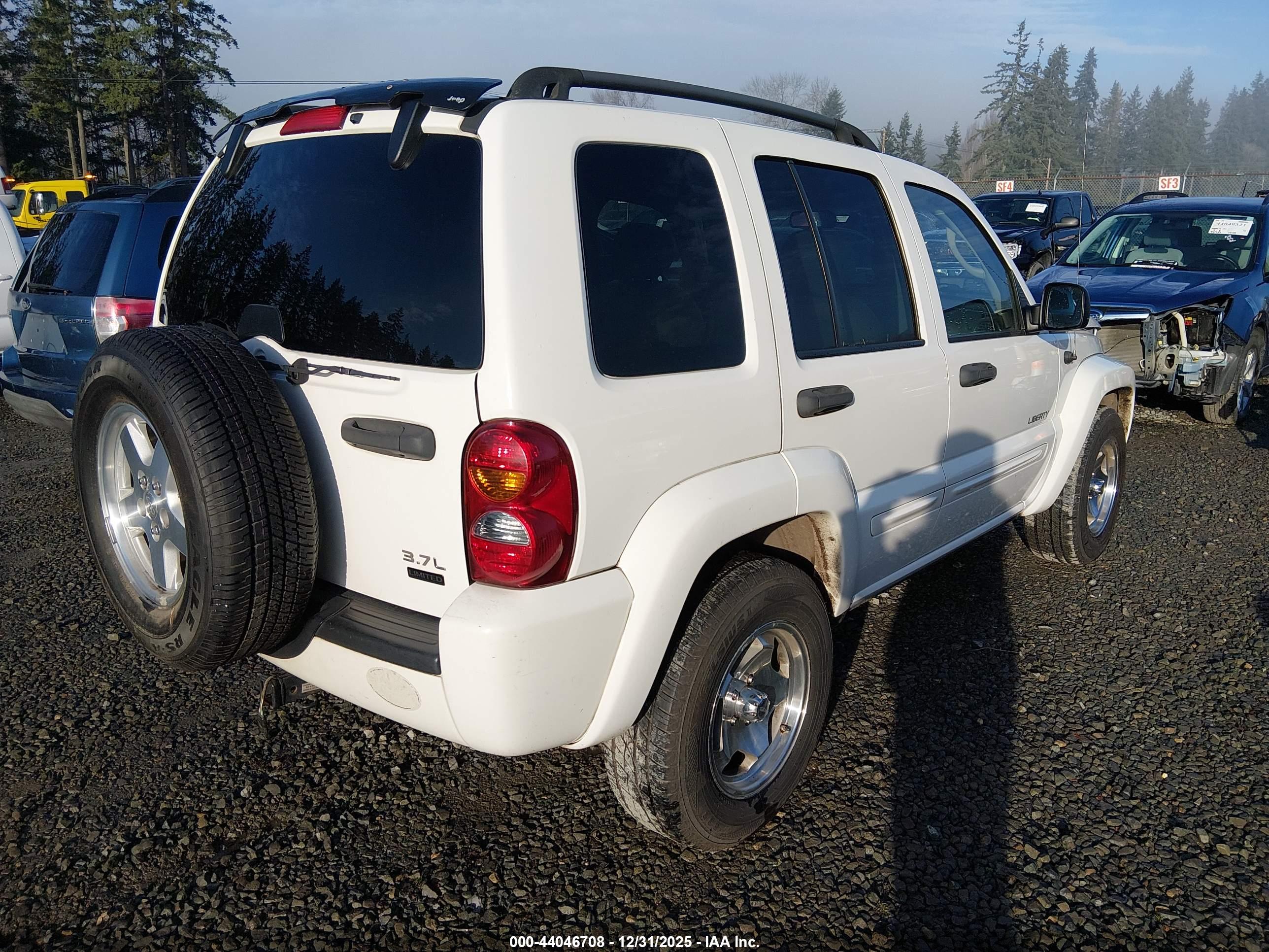 JEEP LIBERTY image 4