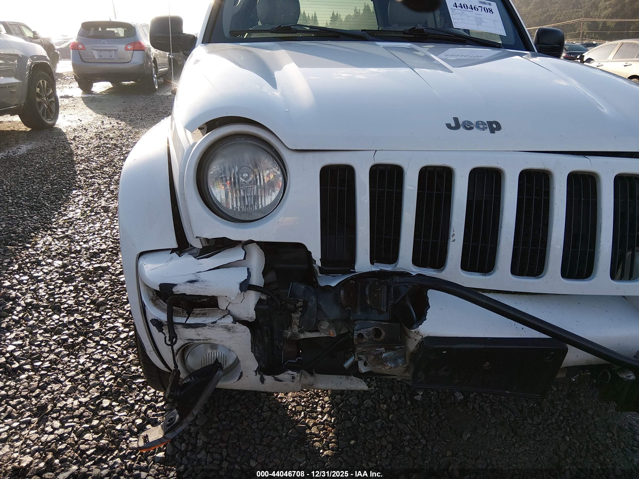 JEEP LIBERTY image 6