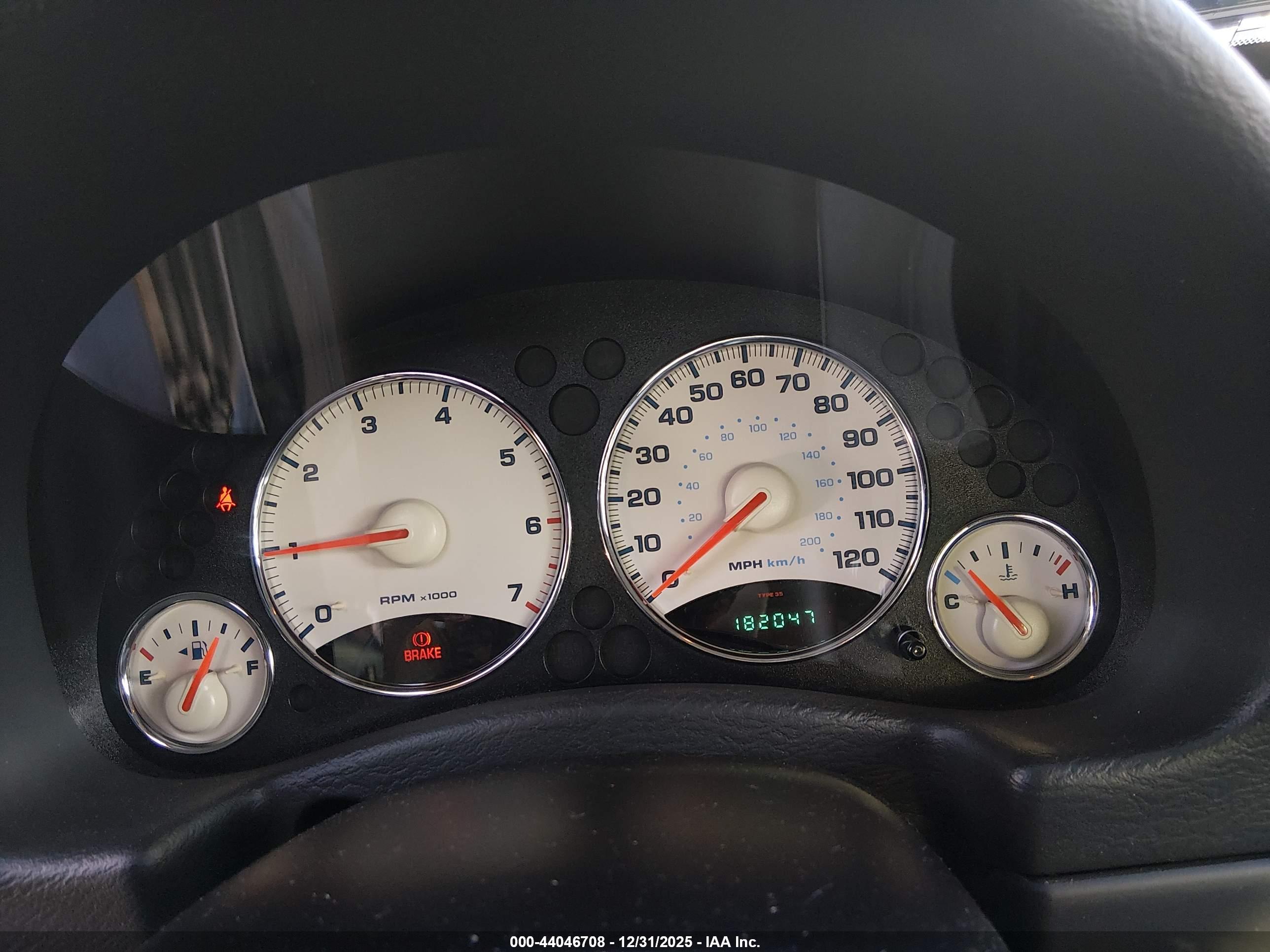 JEEP LIBERTY image 7