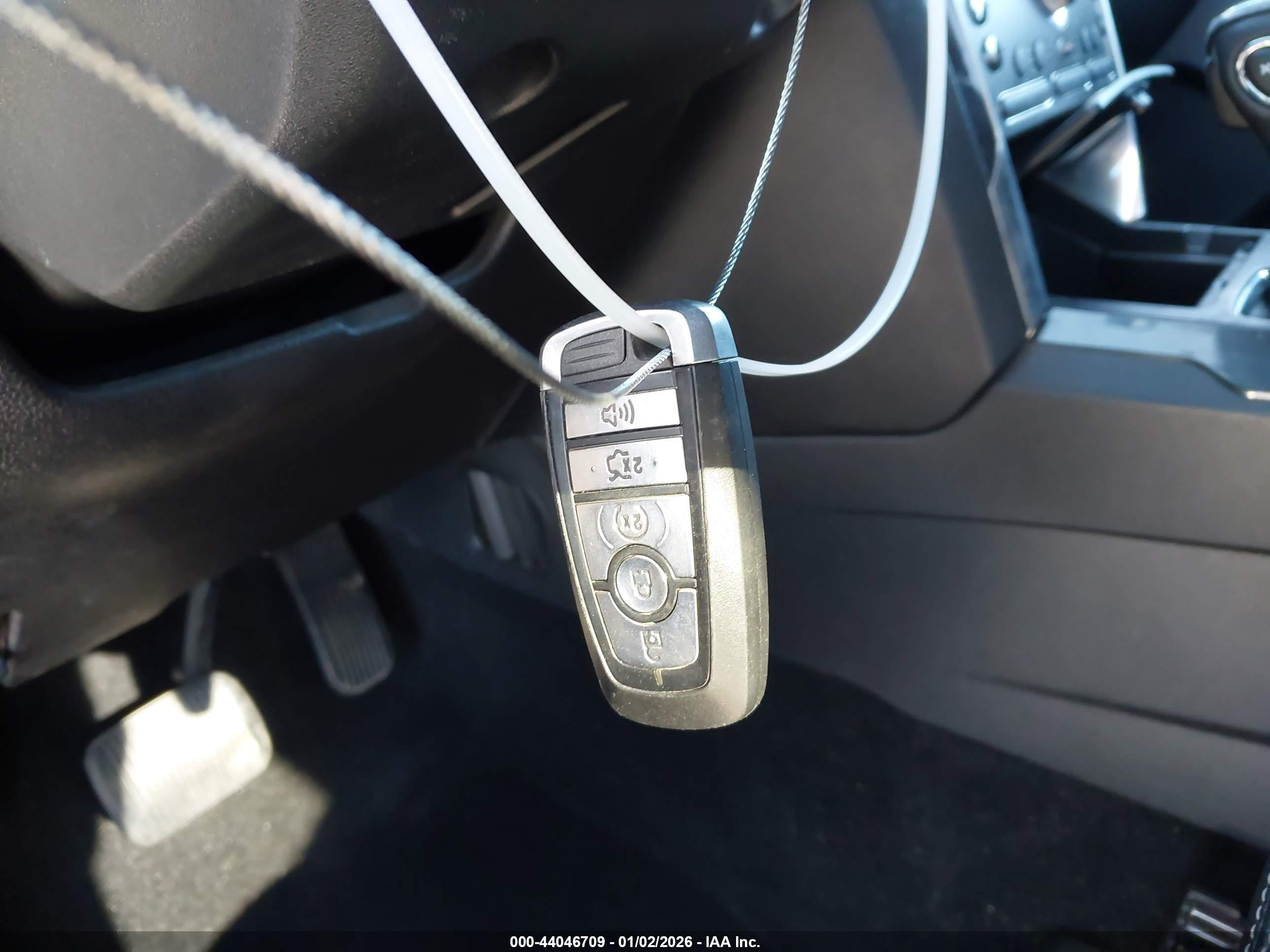 FORD EXPLORER image 11