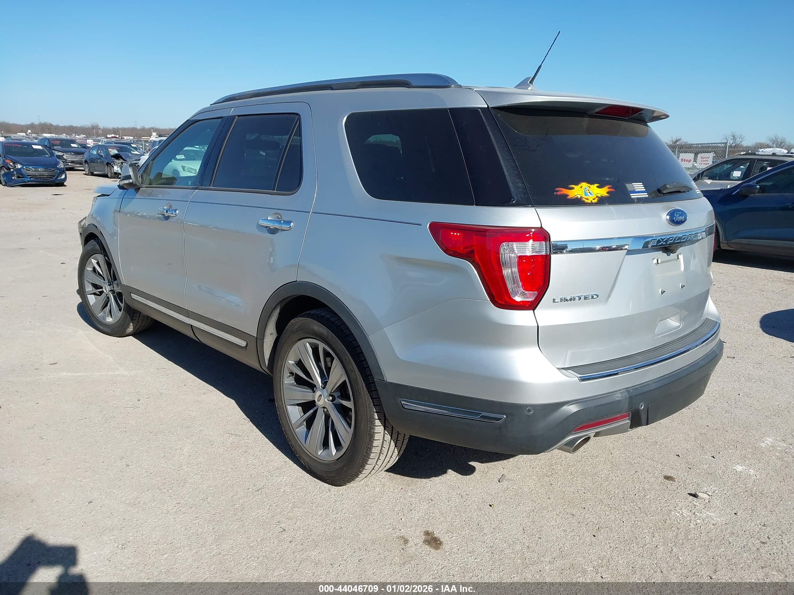 FORD EXPLORER image 3