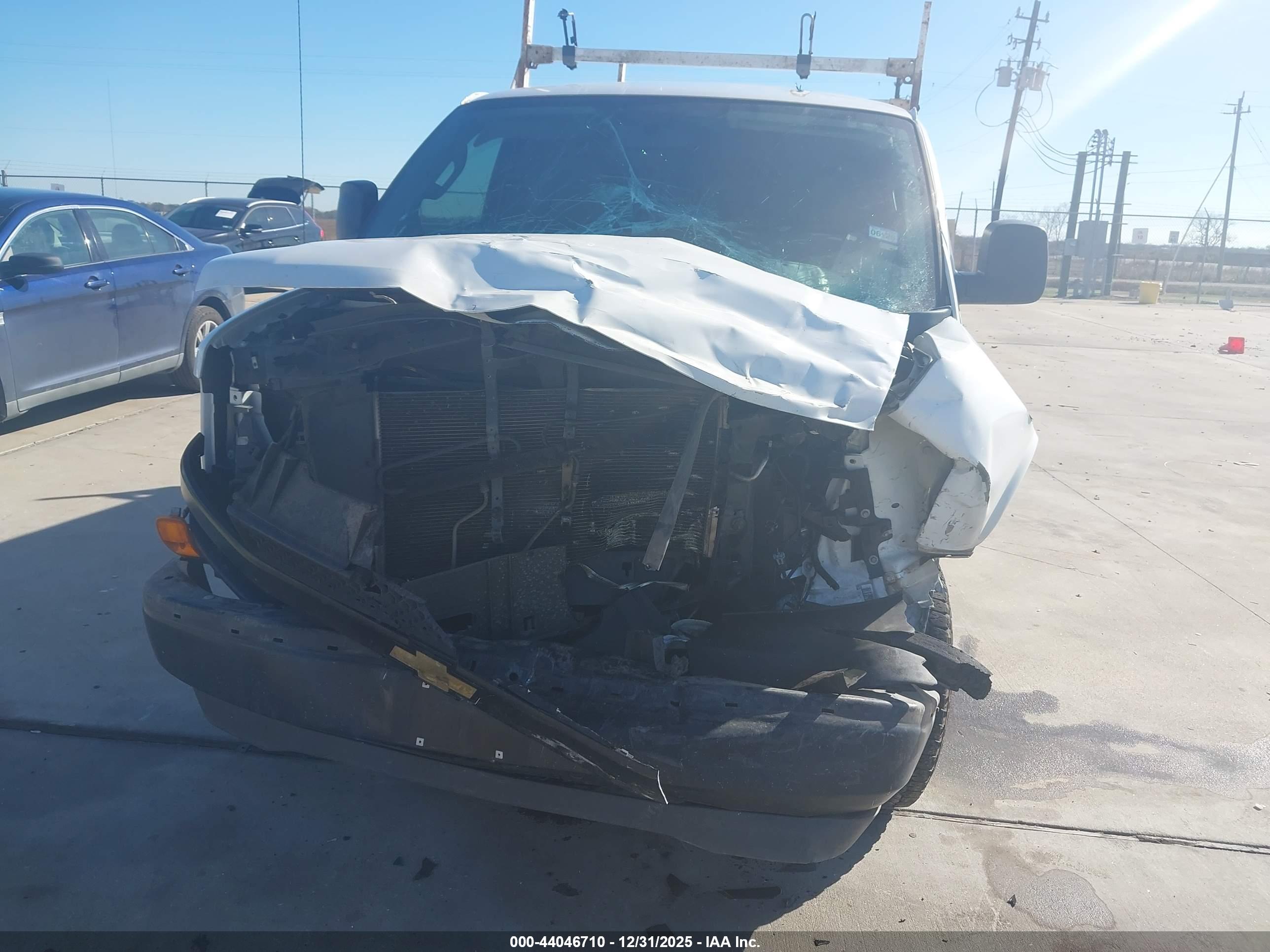 CHEVROLET EXPRESS image 6