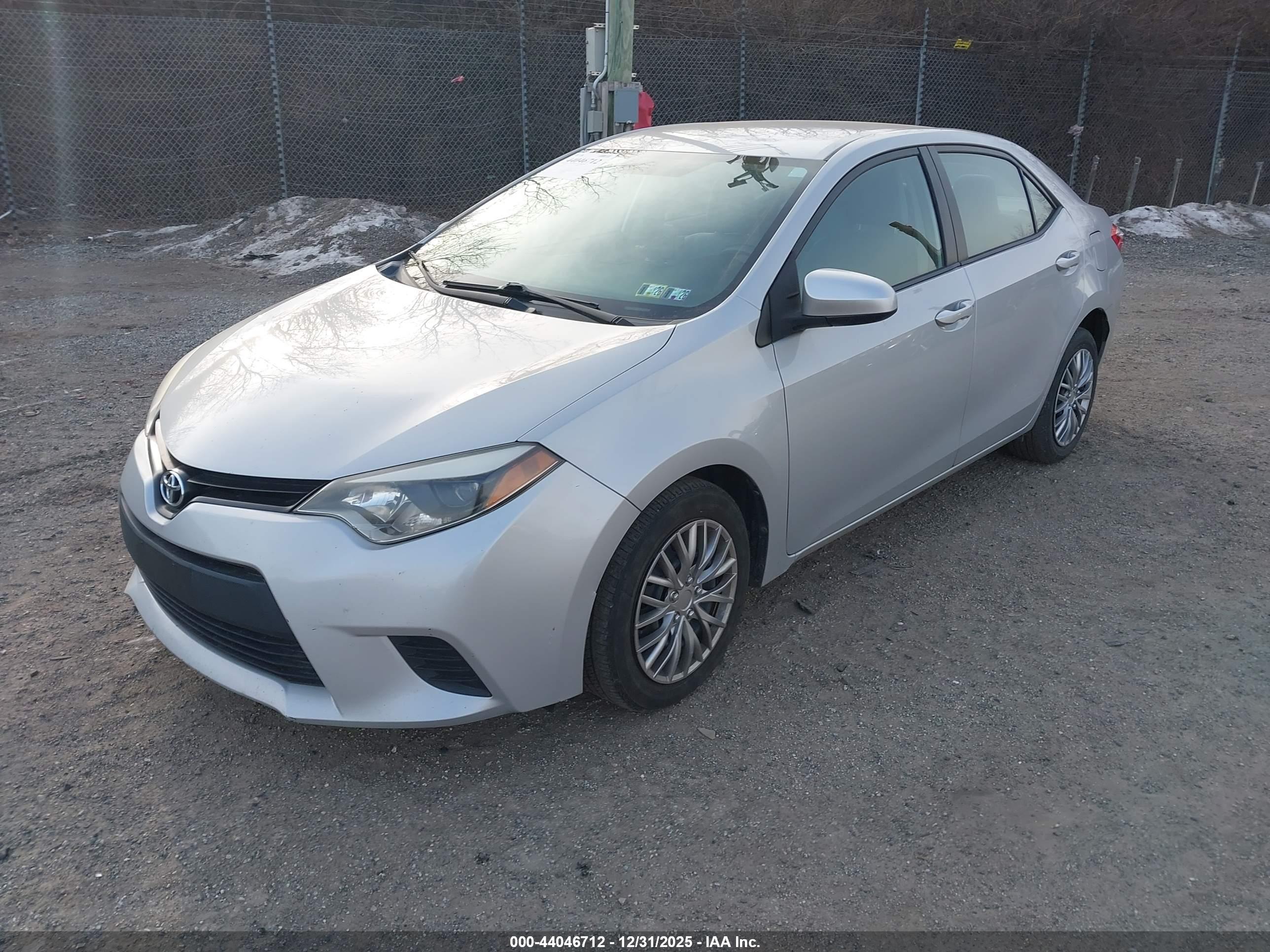 TOYOTA COROLLA image 2