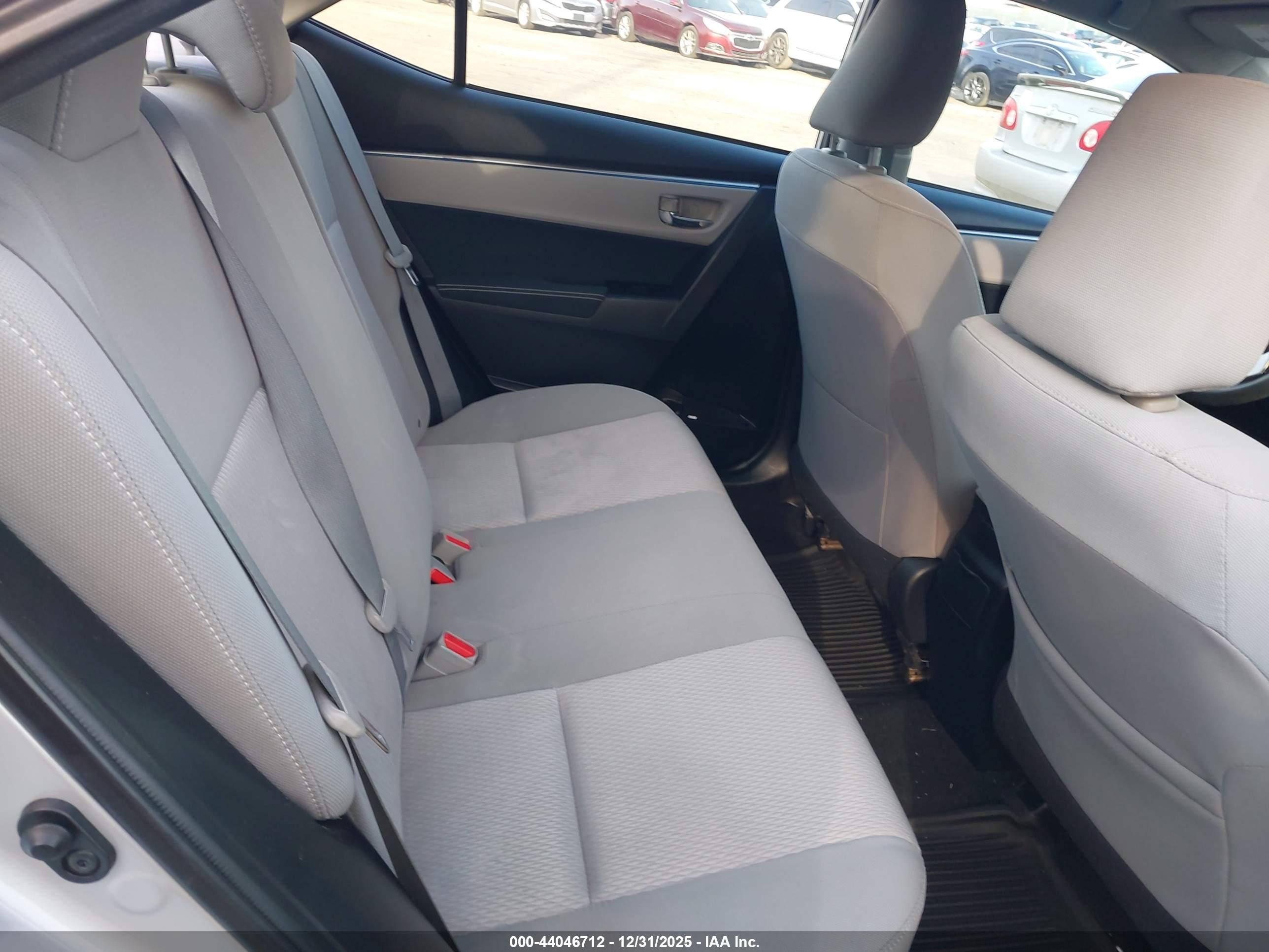TOYOTA COROLLA image 8