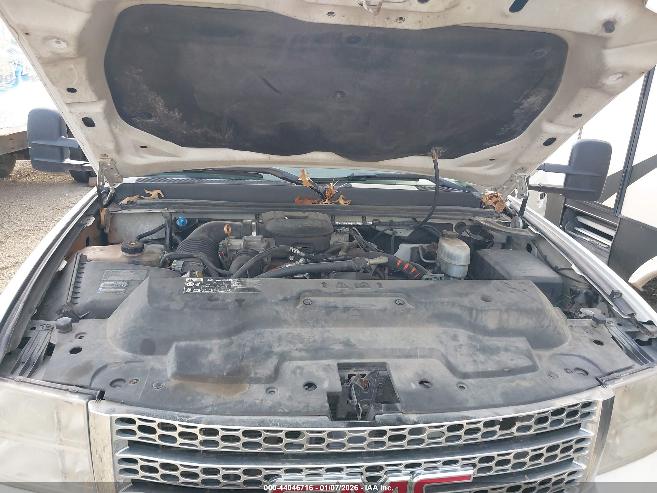 GMC SIERRA image 10