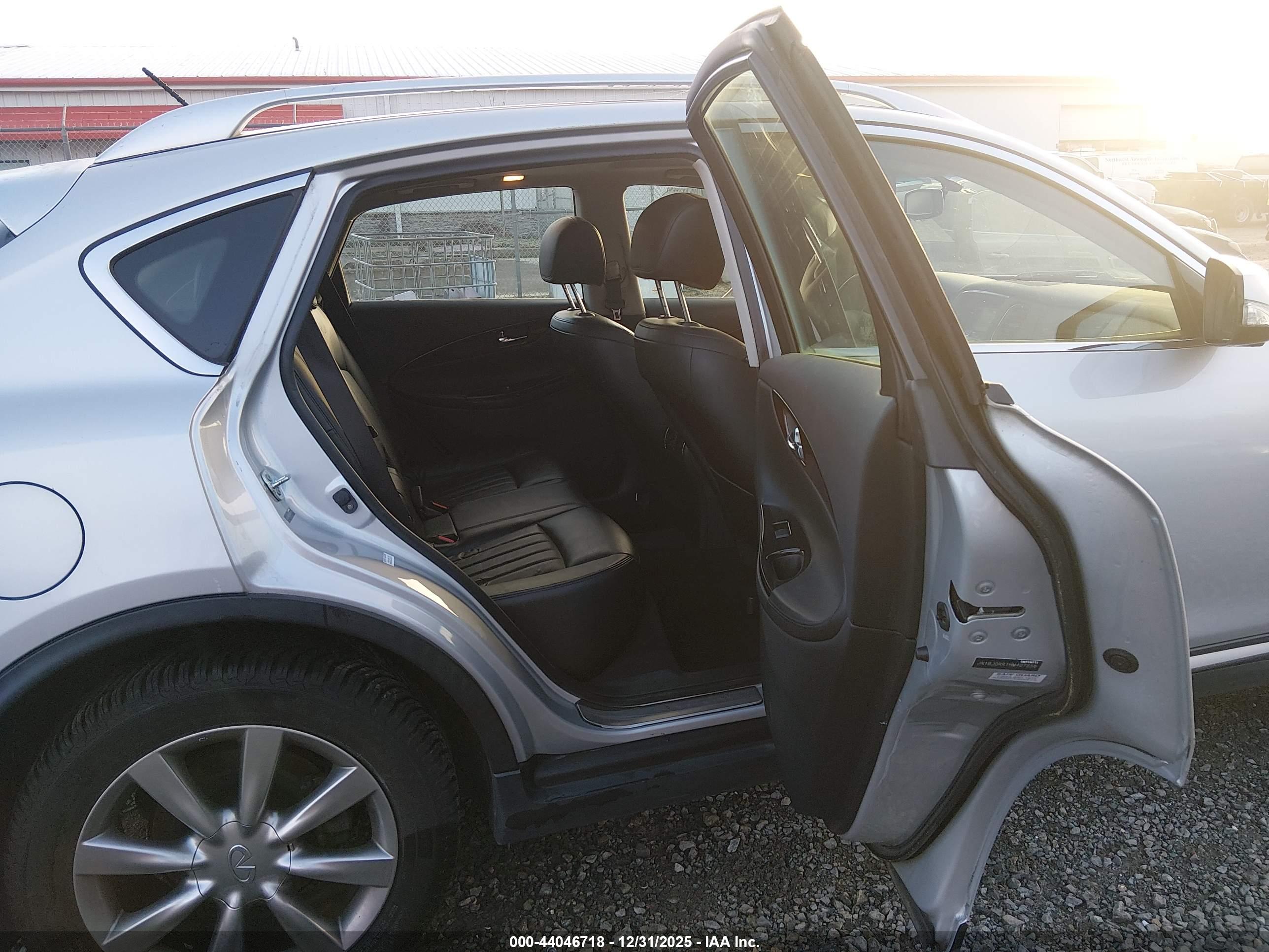 INFINITI QX50 image 8