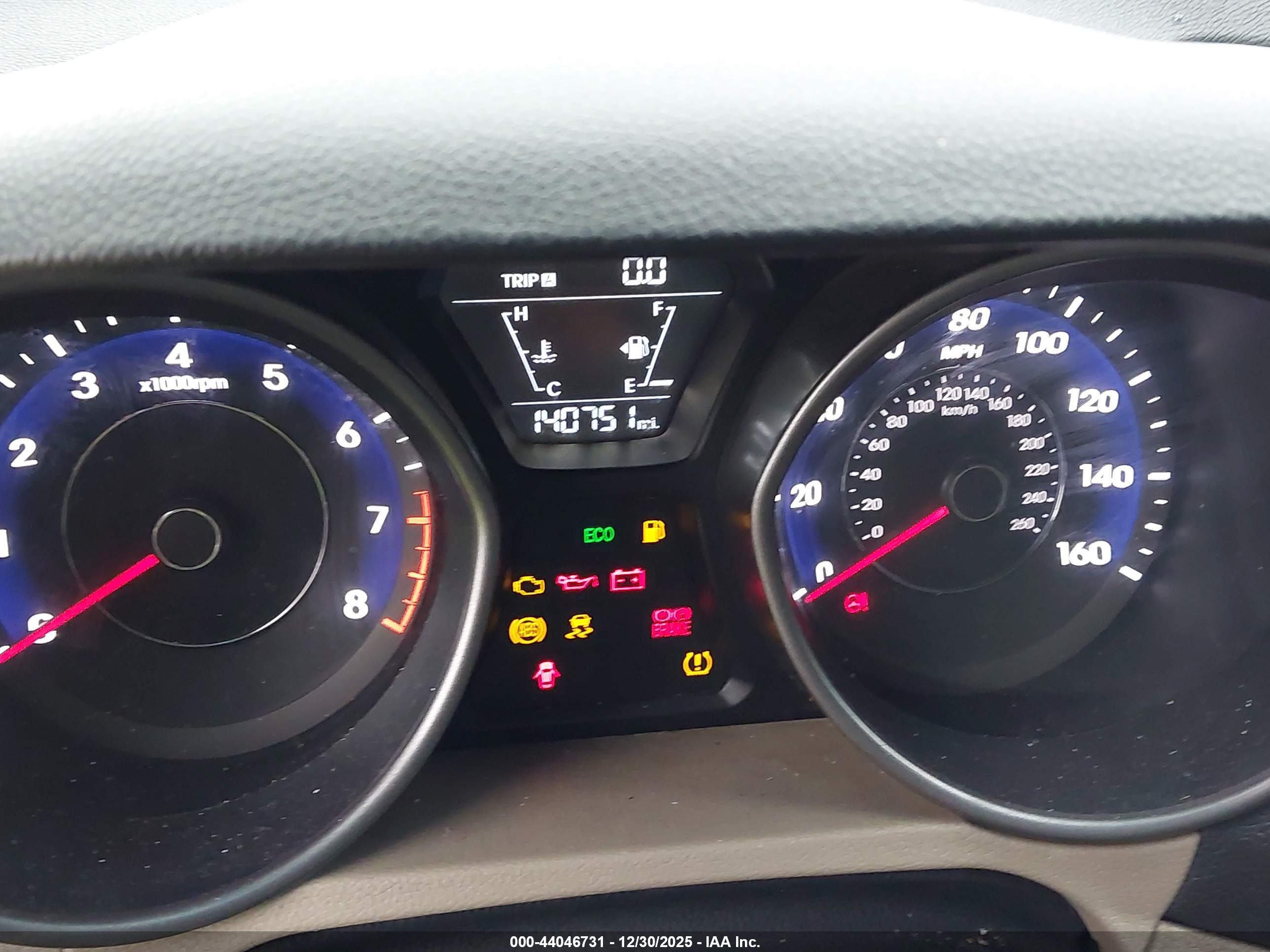 HYUNDAI ELANTRA image 7