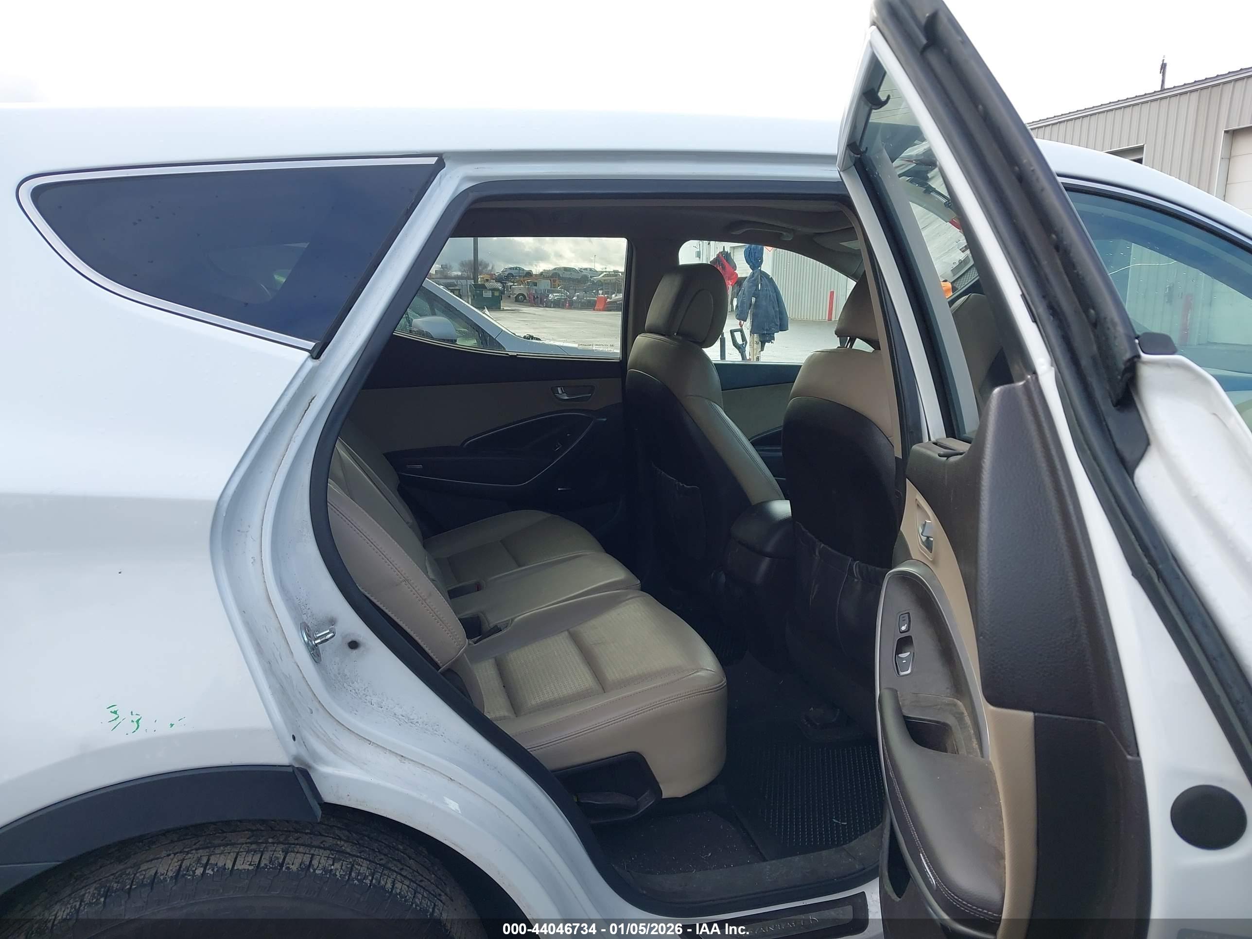 HYUNDAI SANTA image 8