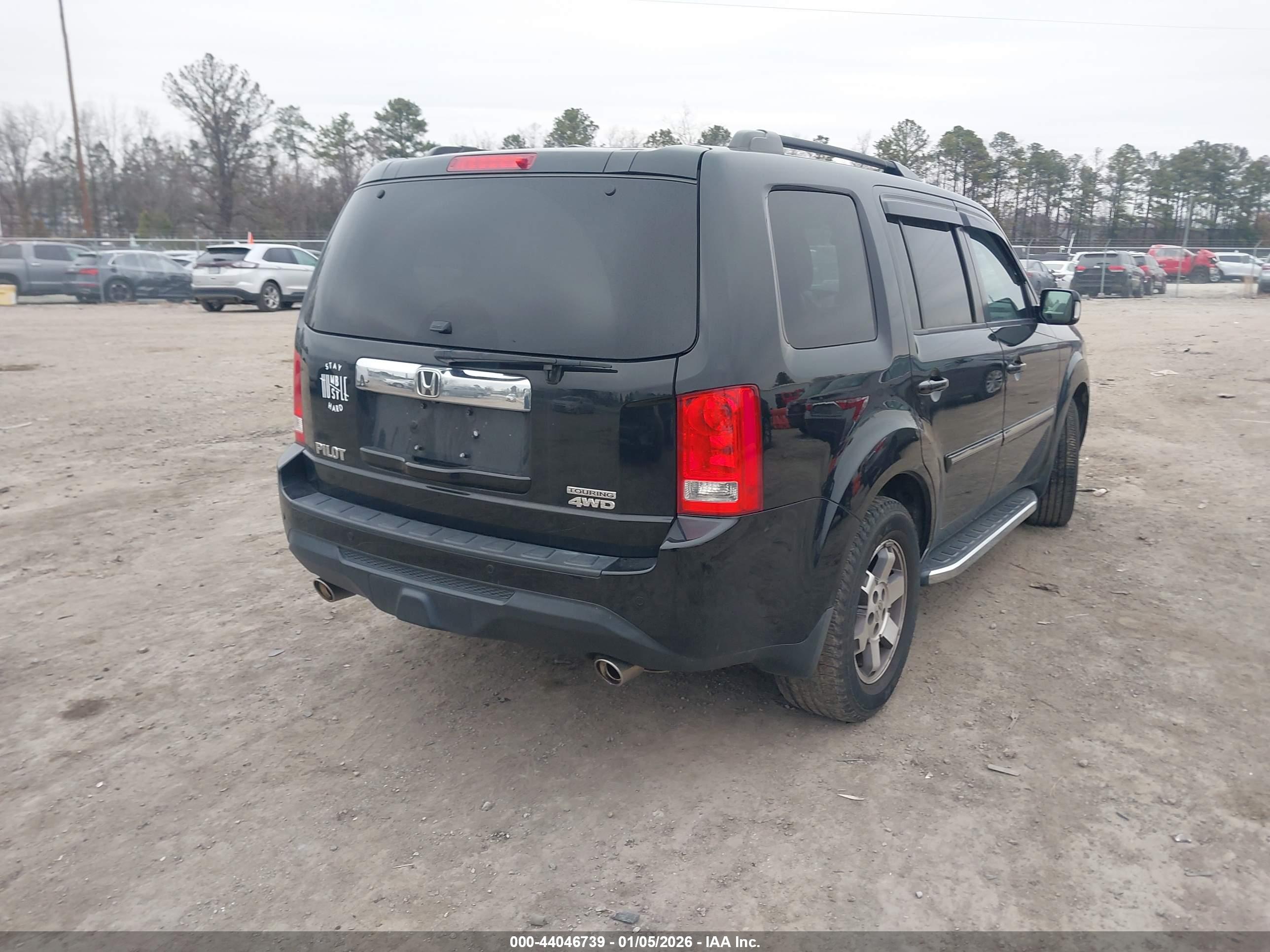 HONDA PILOT image 4