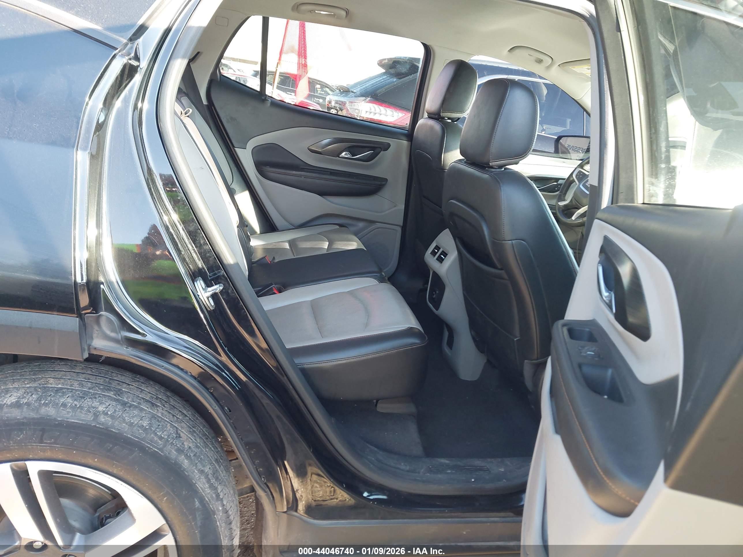 GMC TERRAIN image 8
