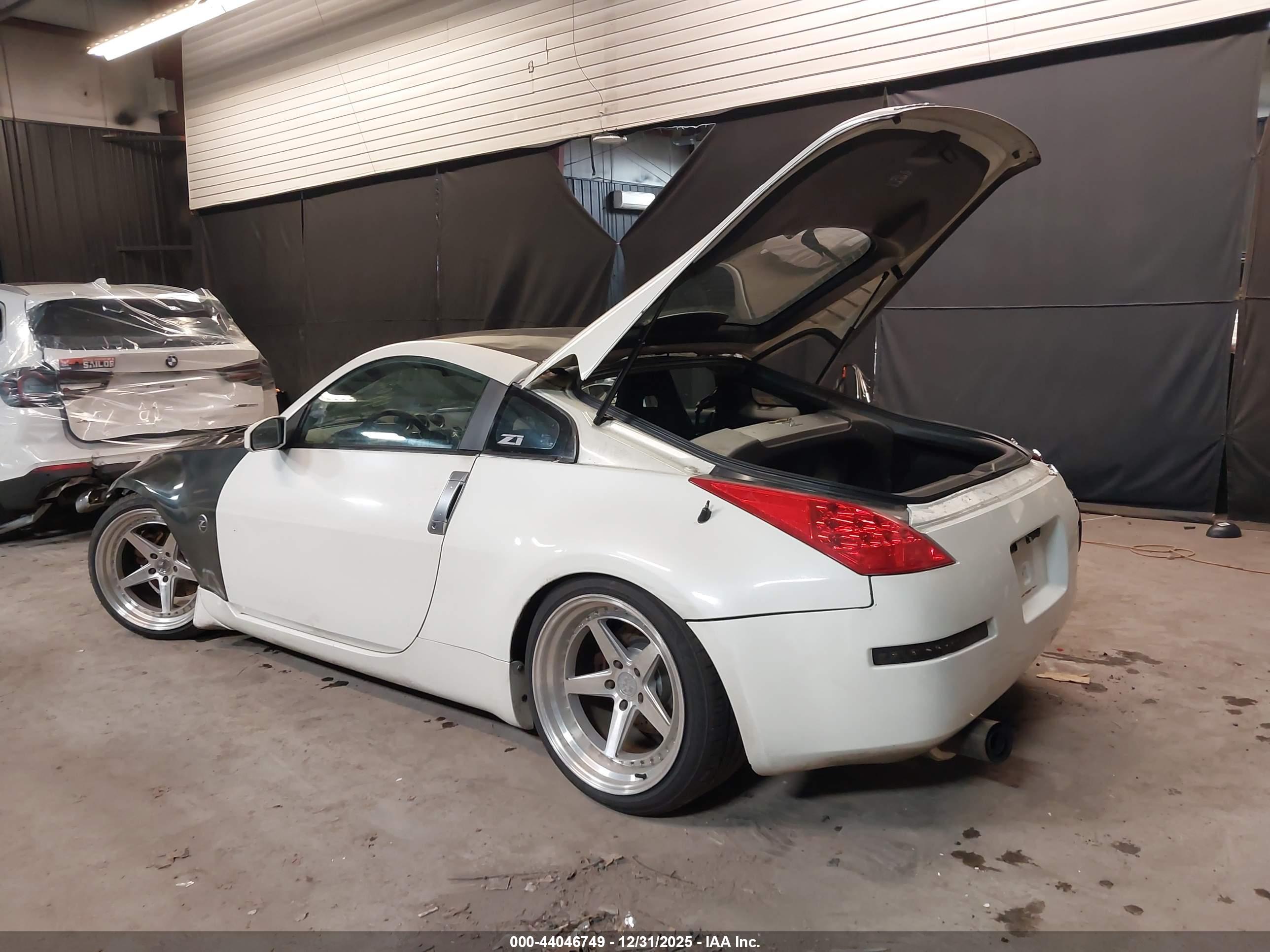 NISSAN 350Z image 3