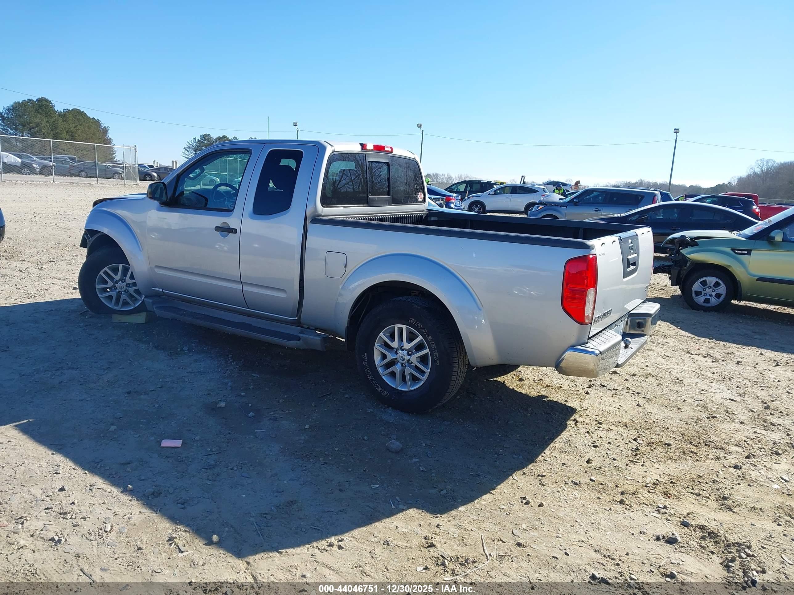 NISSAN FRONTIER image 3