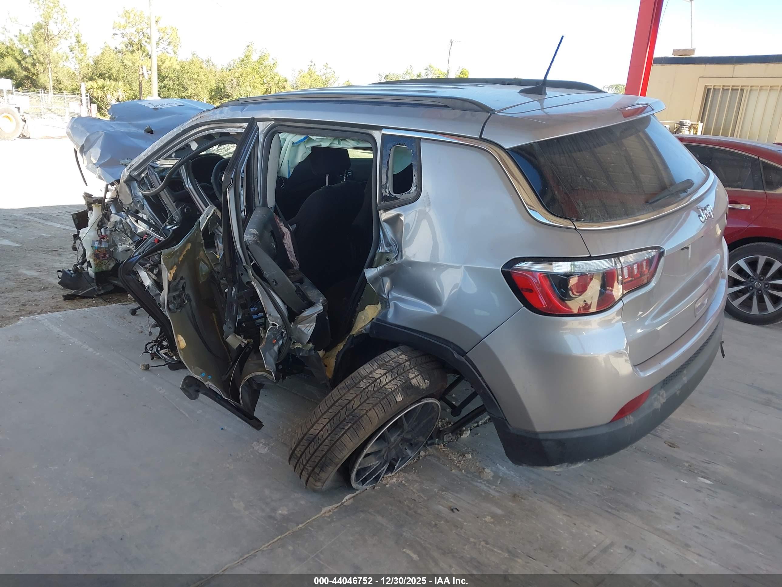 JEEP COMPASS image 3