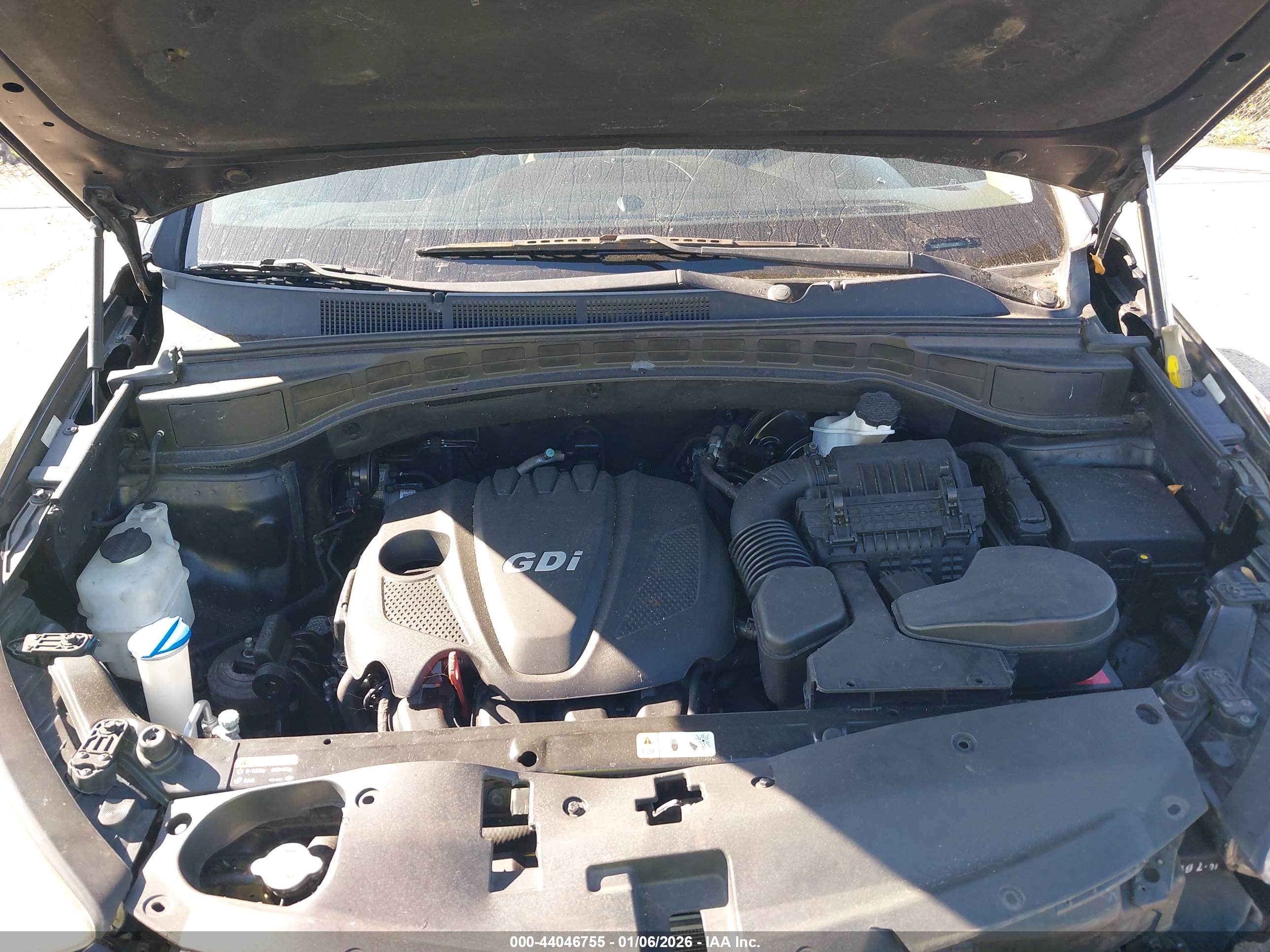 HYUNDAI SANTA image 10