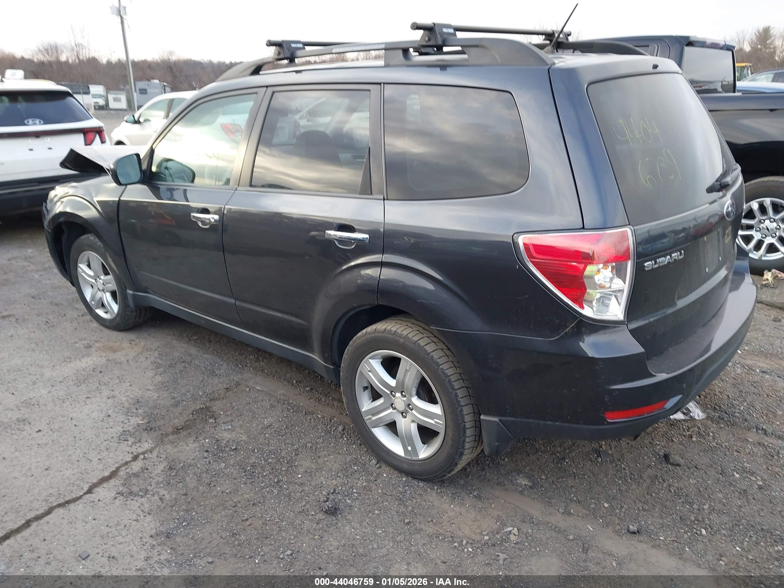 SUBARU FORESTER image 3
