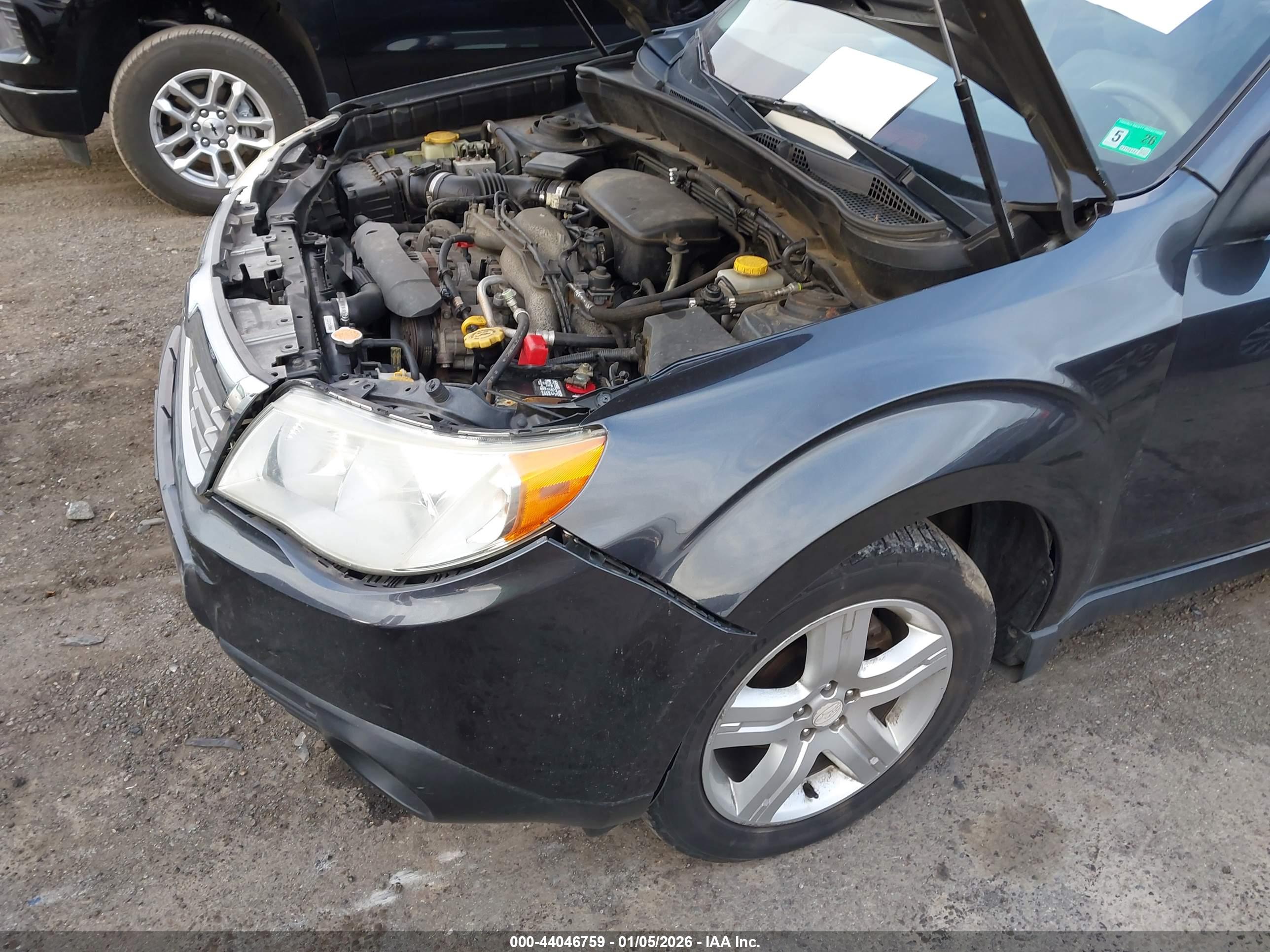 SUBARU FORESTER image 6