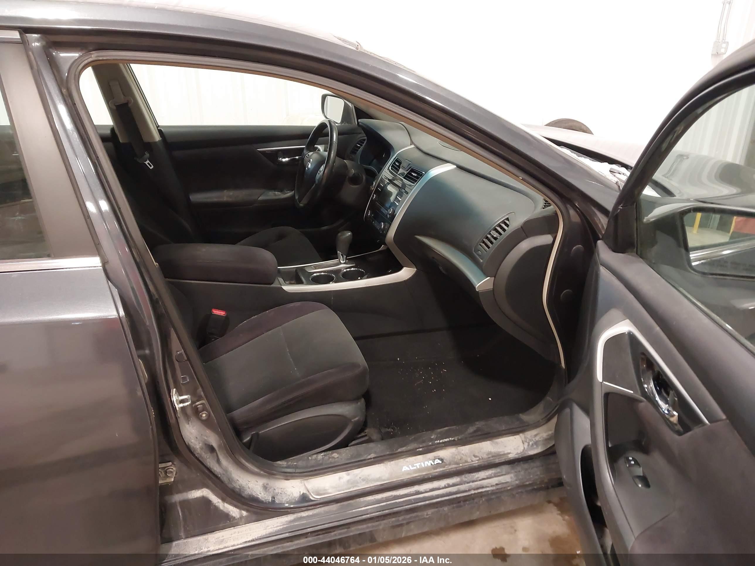NISSAN ALTIMA image 5