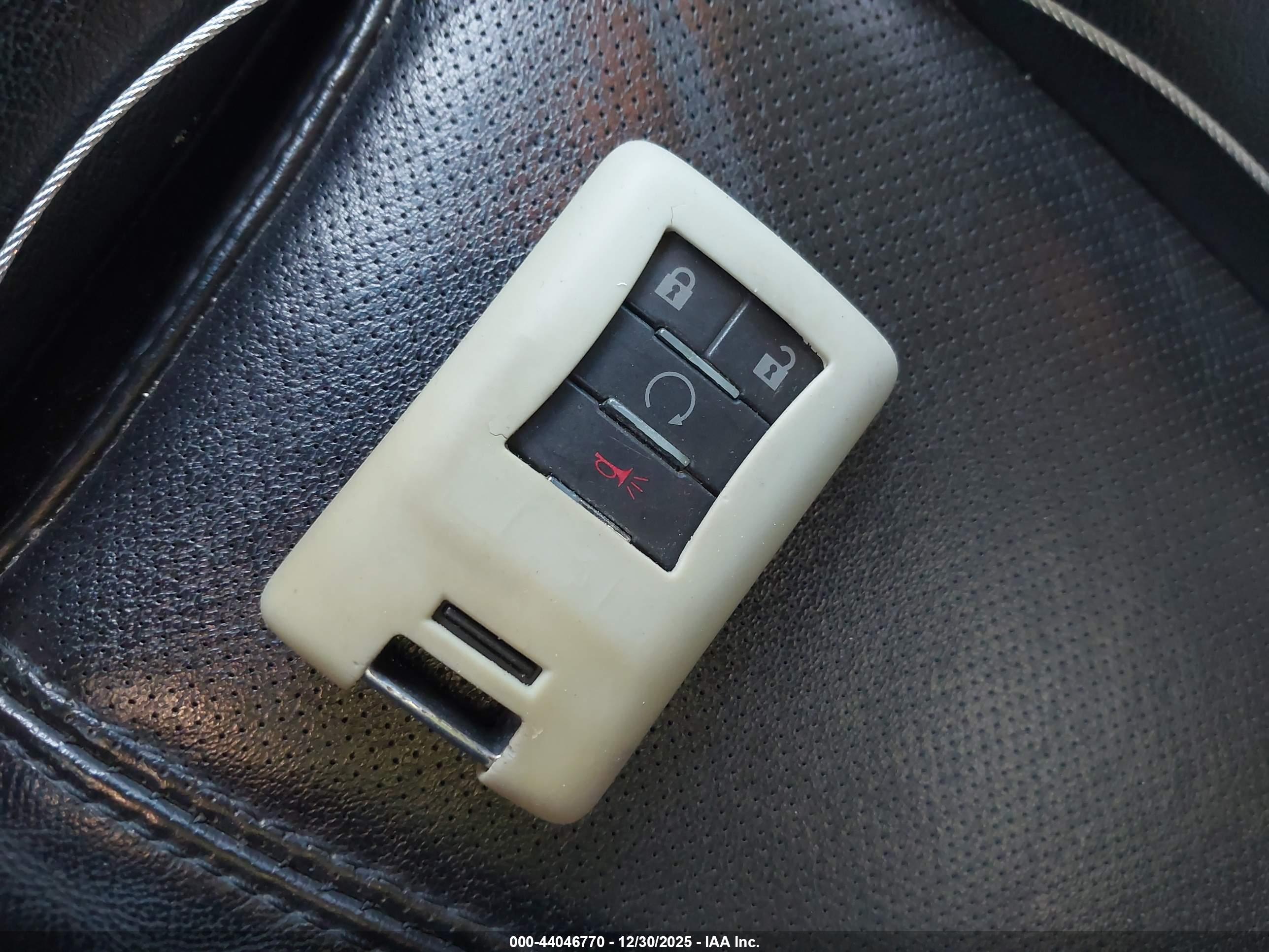 CADILLAC SRX image 11